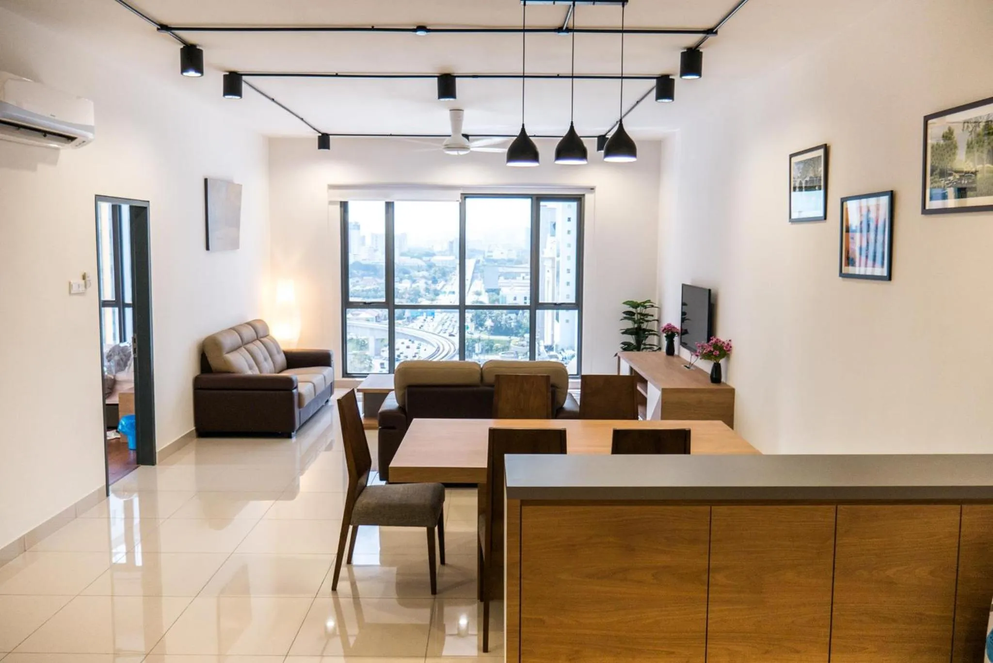 DaMen Homestay @SubangHomeStay