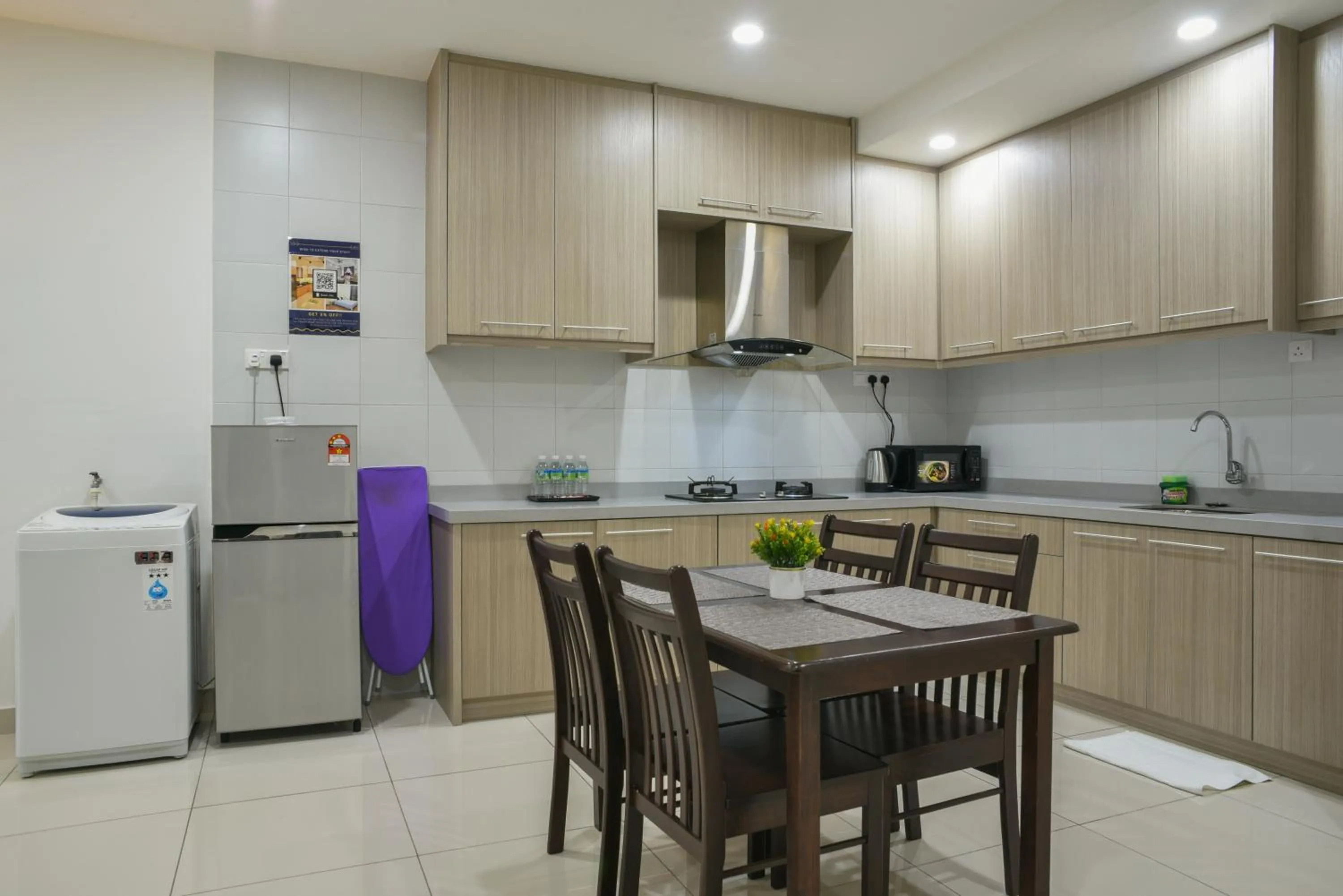 DaMen Homestay @SubangHomeStay