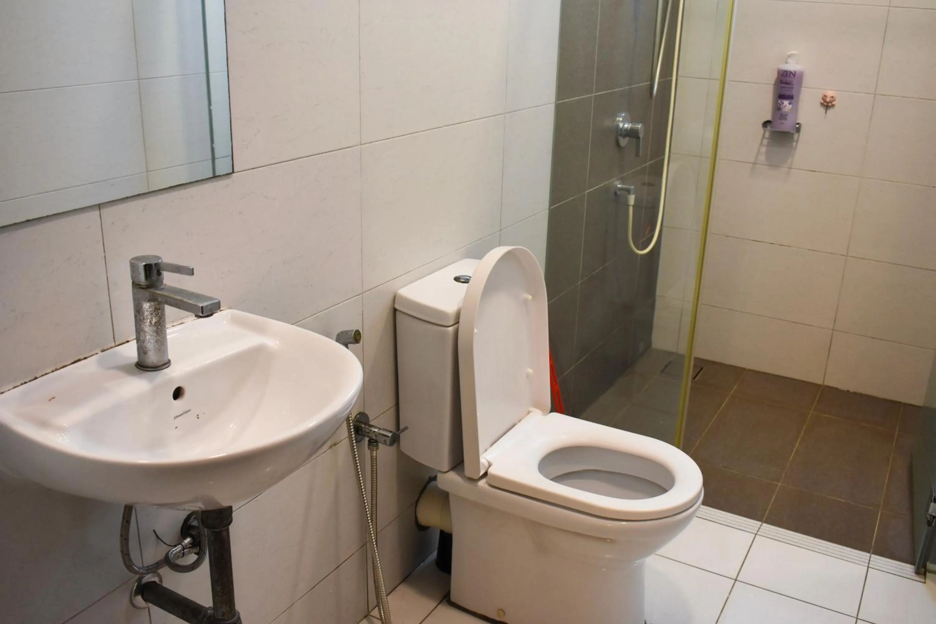 DaMen Homestay @SubangHomeStay