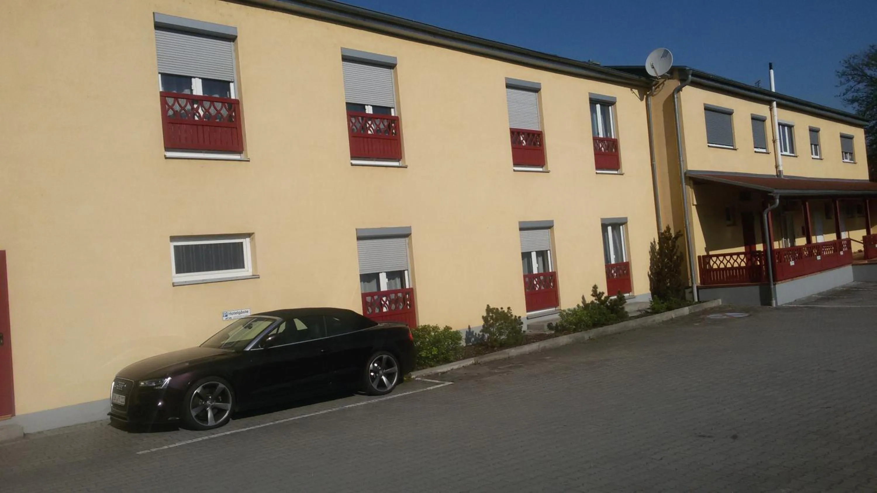 Patio, Property Building in Hotel Hottentotten