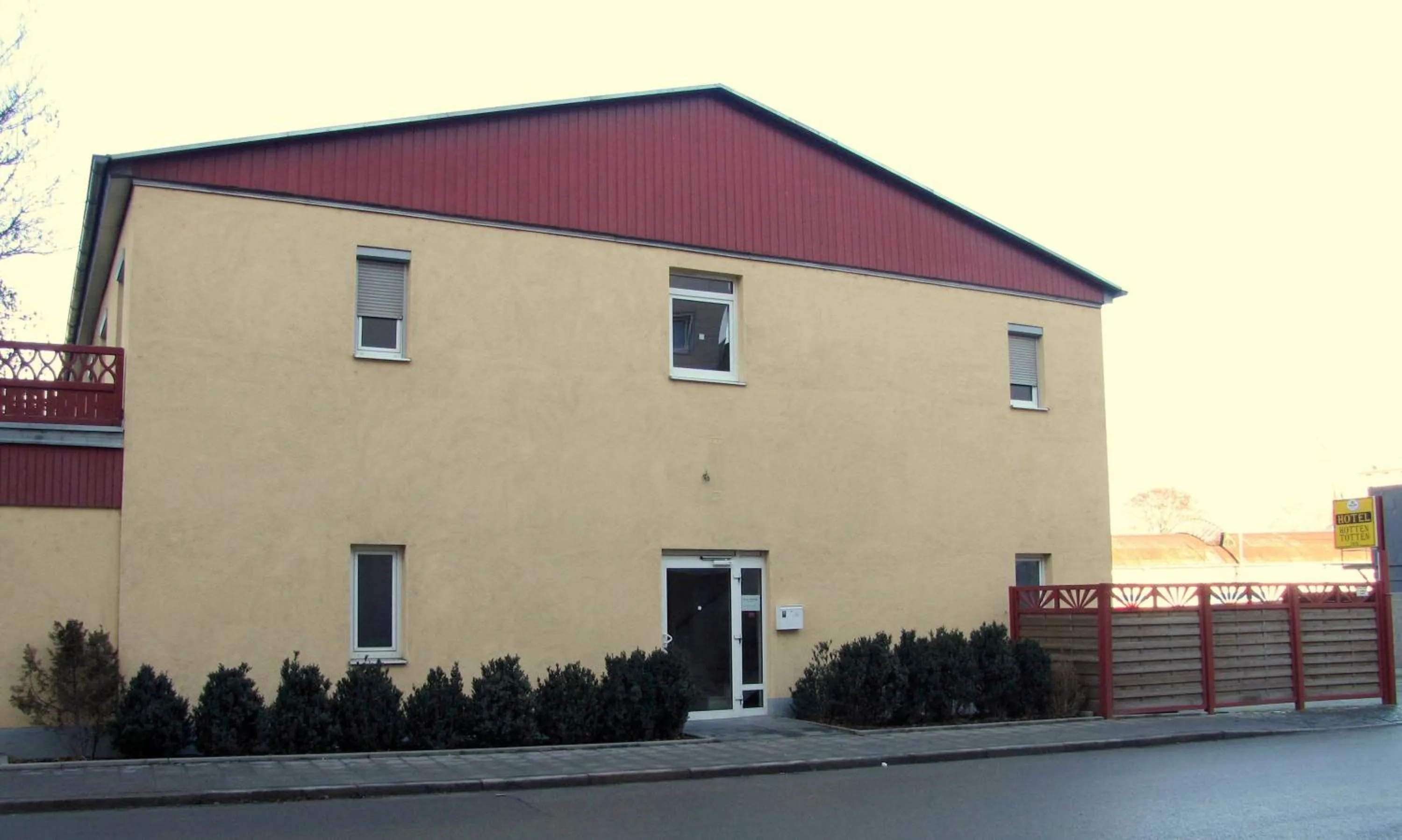 Facade/entrance, Property Building in Hotel Hottentotten