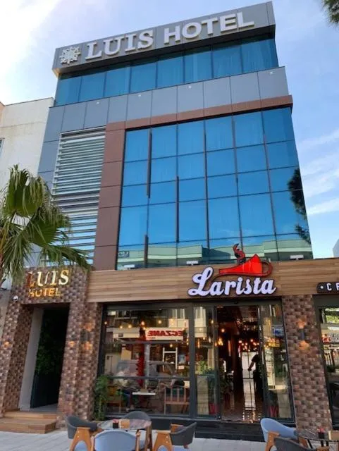 Property building in Luis Otel