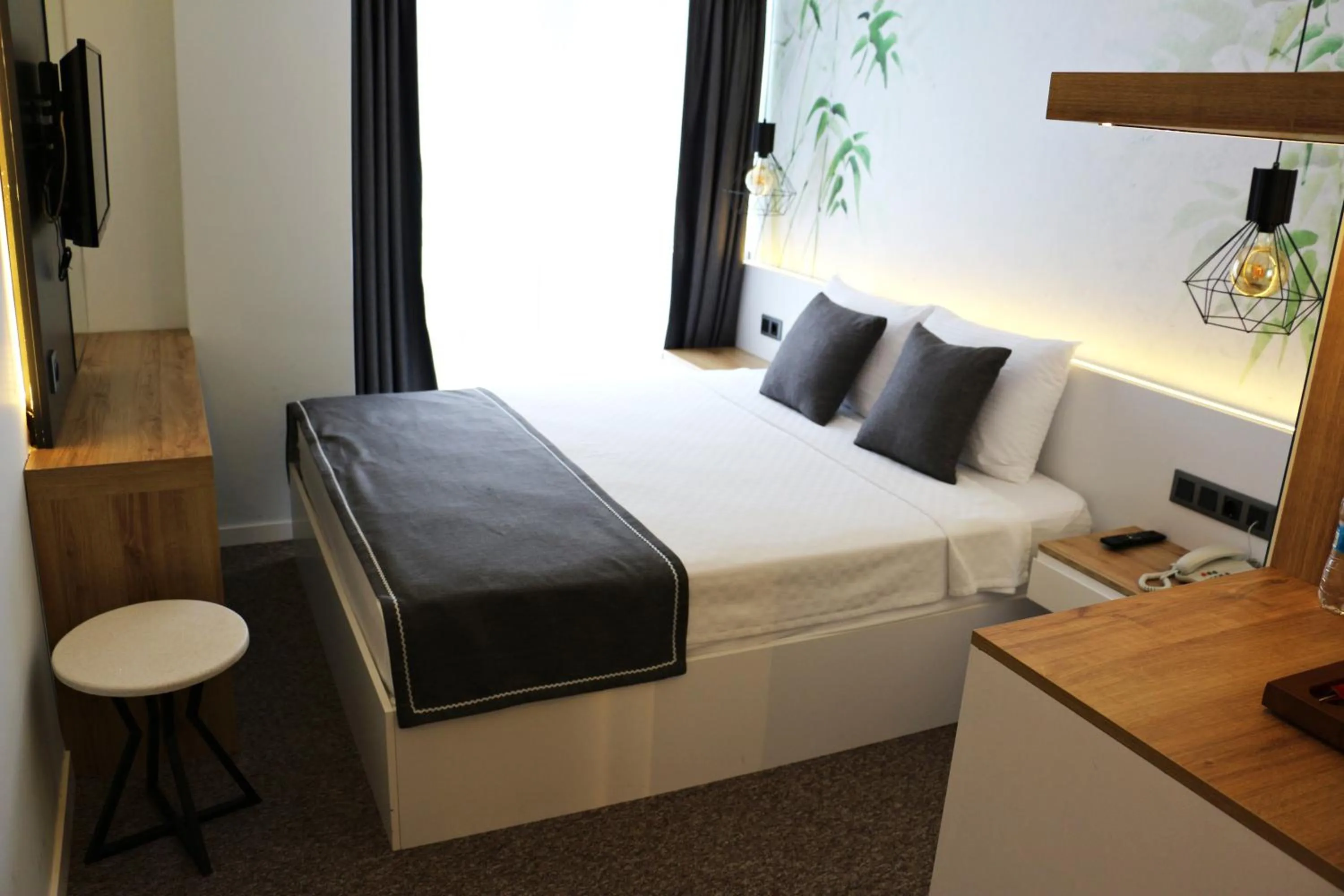 Photo of the whole room, Bed in Luis Otel