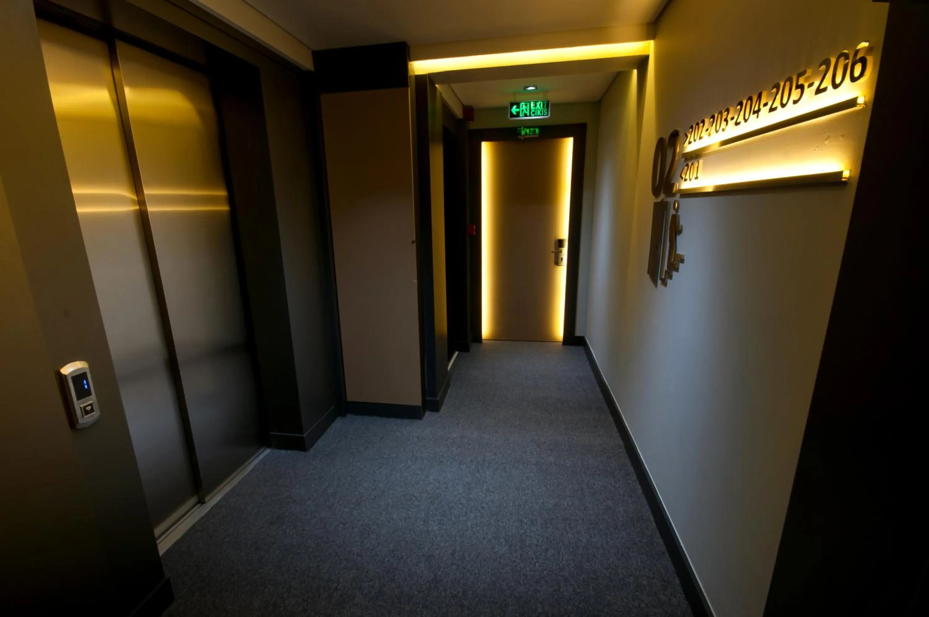 Property building in Luis Otel