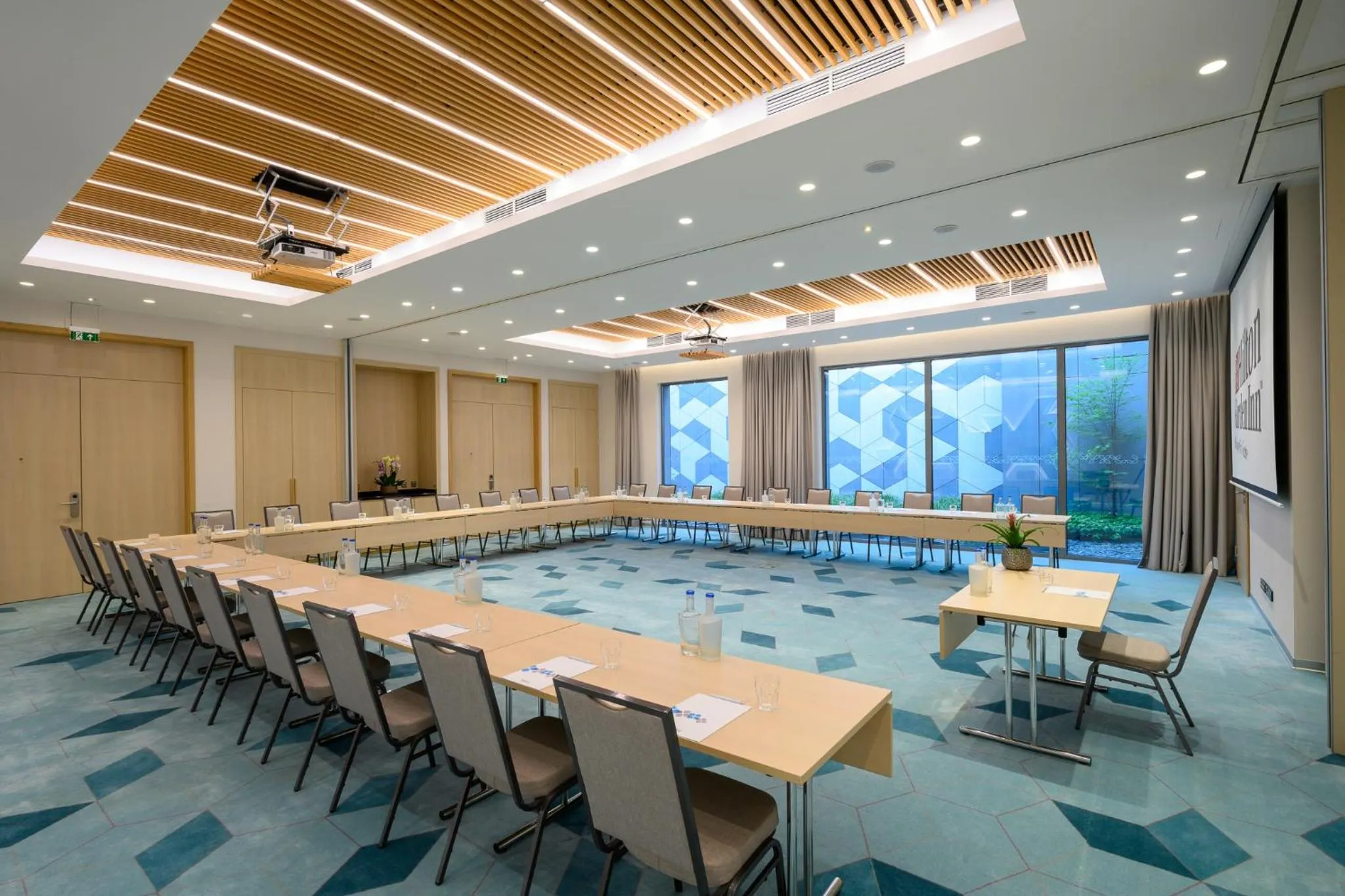 Meeting/conference room in Hilton Garden Inn Budapest City Centre