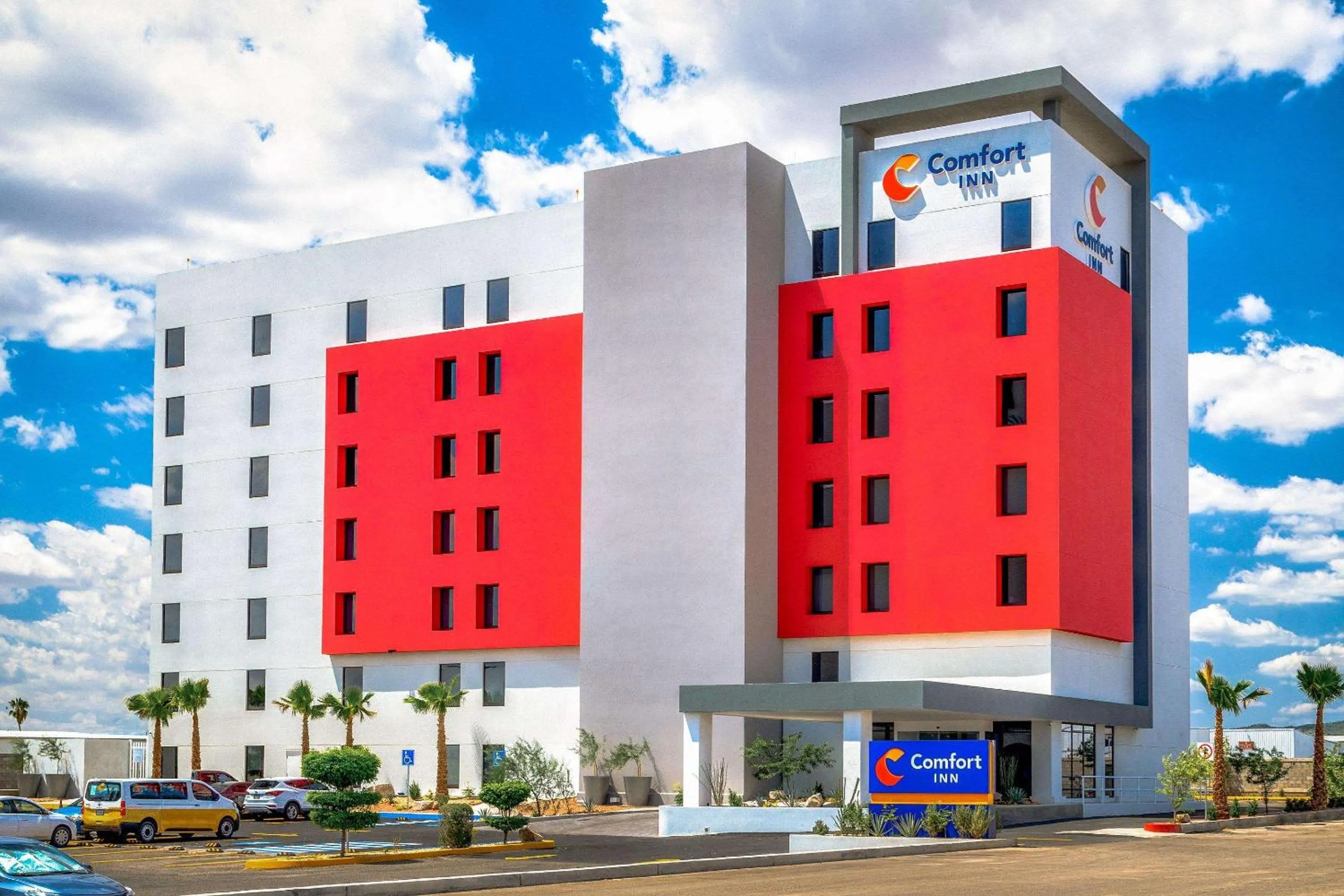 Property building in Comfort Inn Hermosillo Aeropuerto
