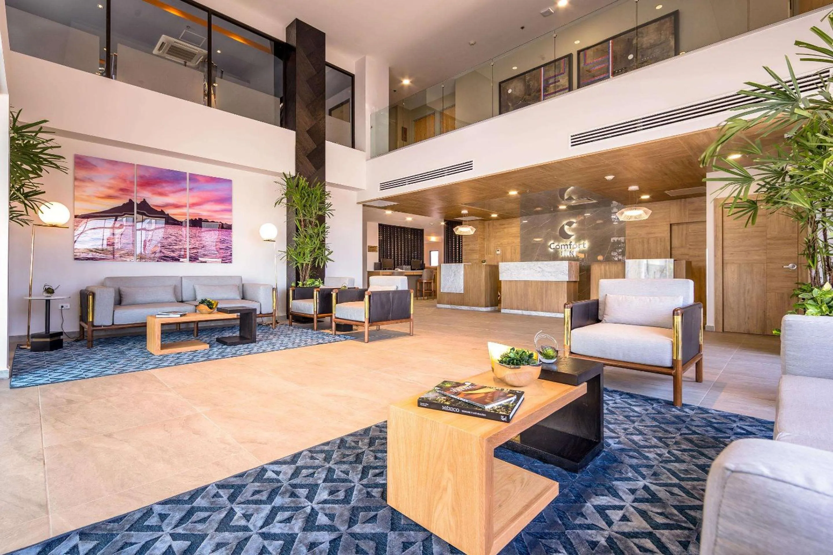 Lobby or reception in Comfort Inn Hermosillo Aeropuerto