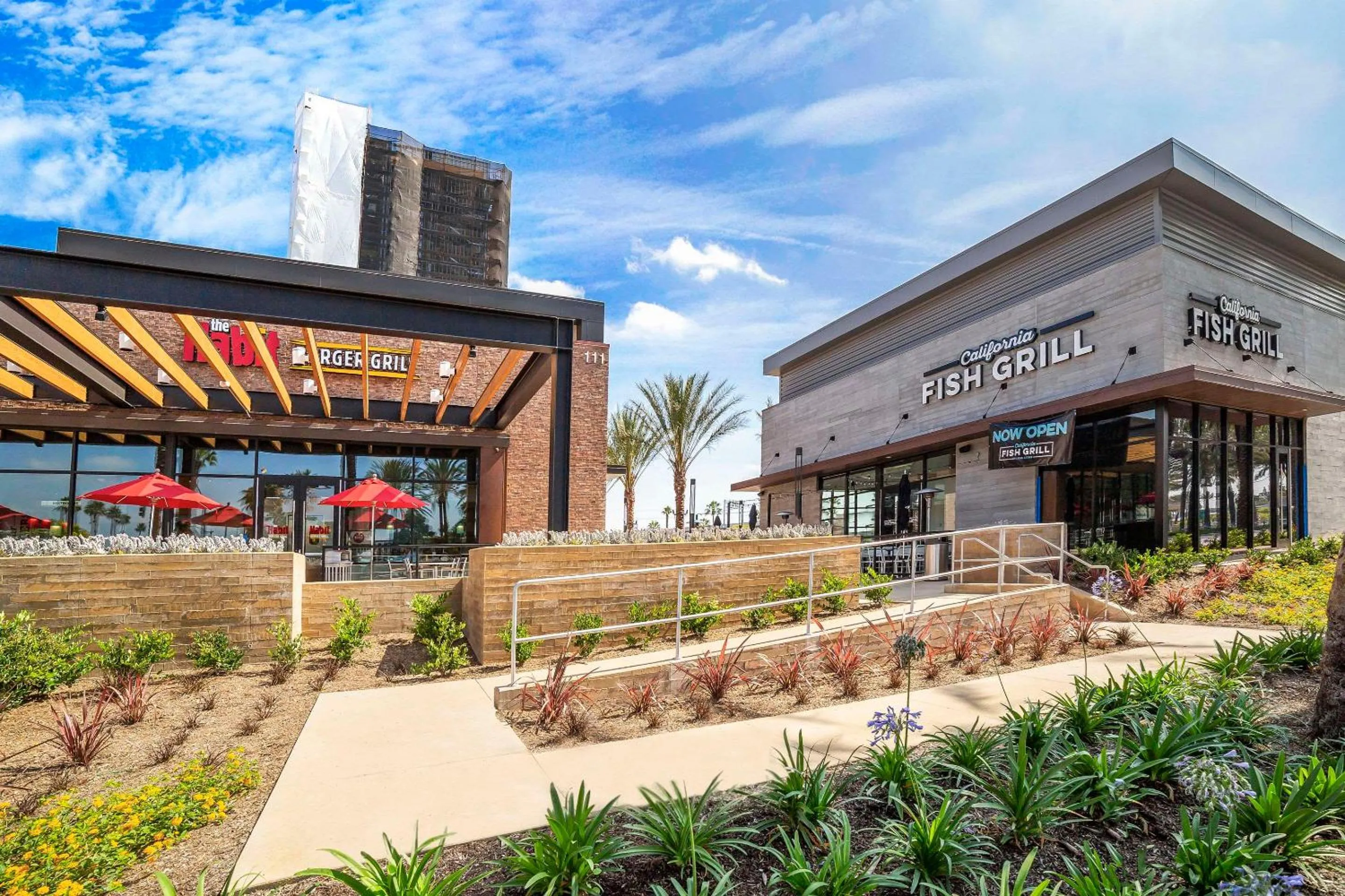 Restaurant/places to eat in Cambria Hotel & Suites Anaheim Resort Area