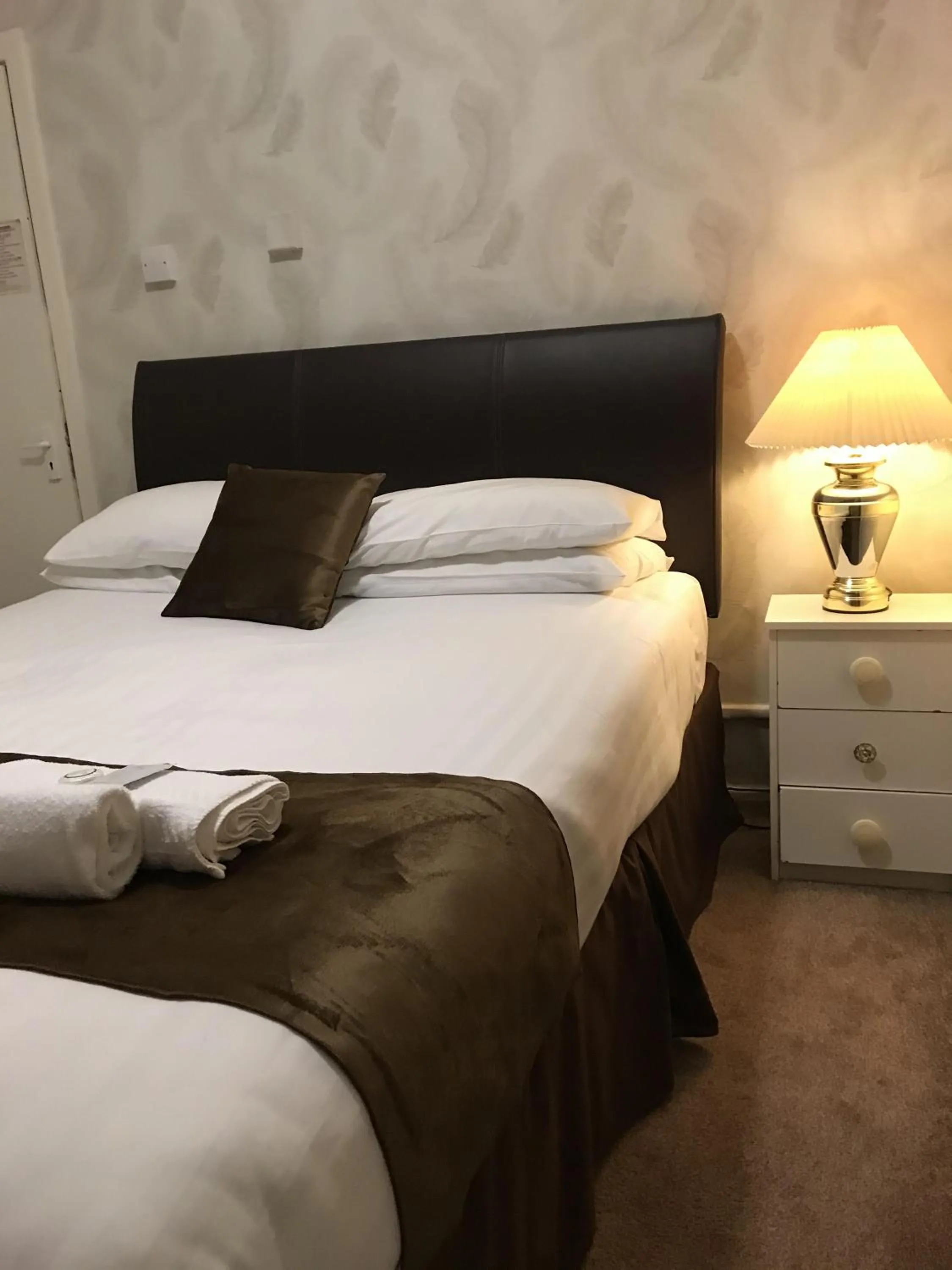 Bedroom, Bed in The Feathers Hotel