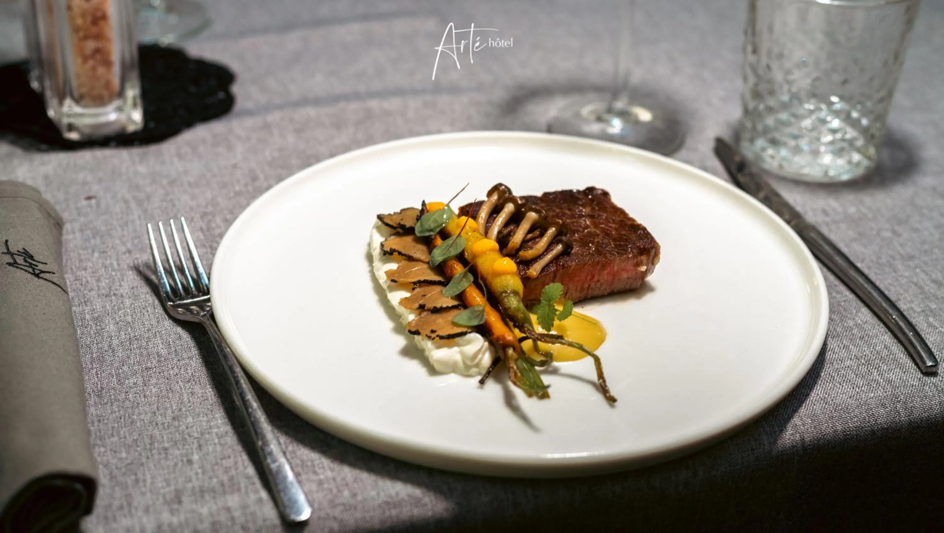 Restaurant/places to eat in Arté Boutique Hotel