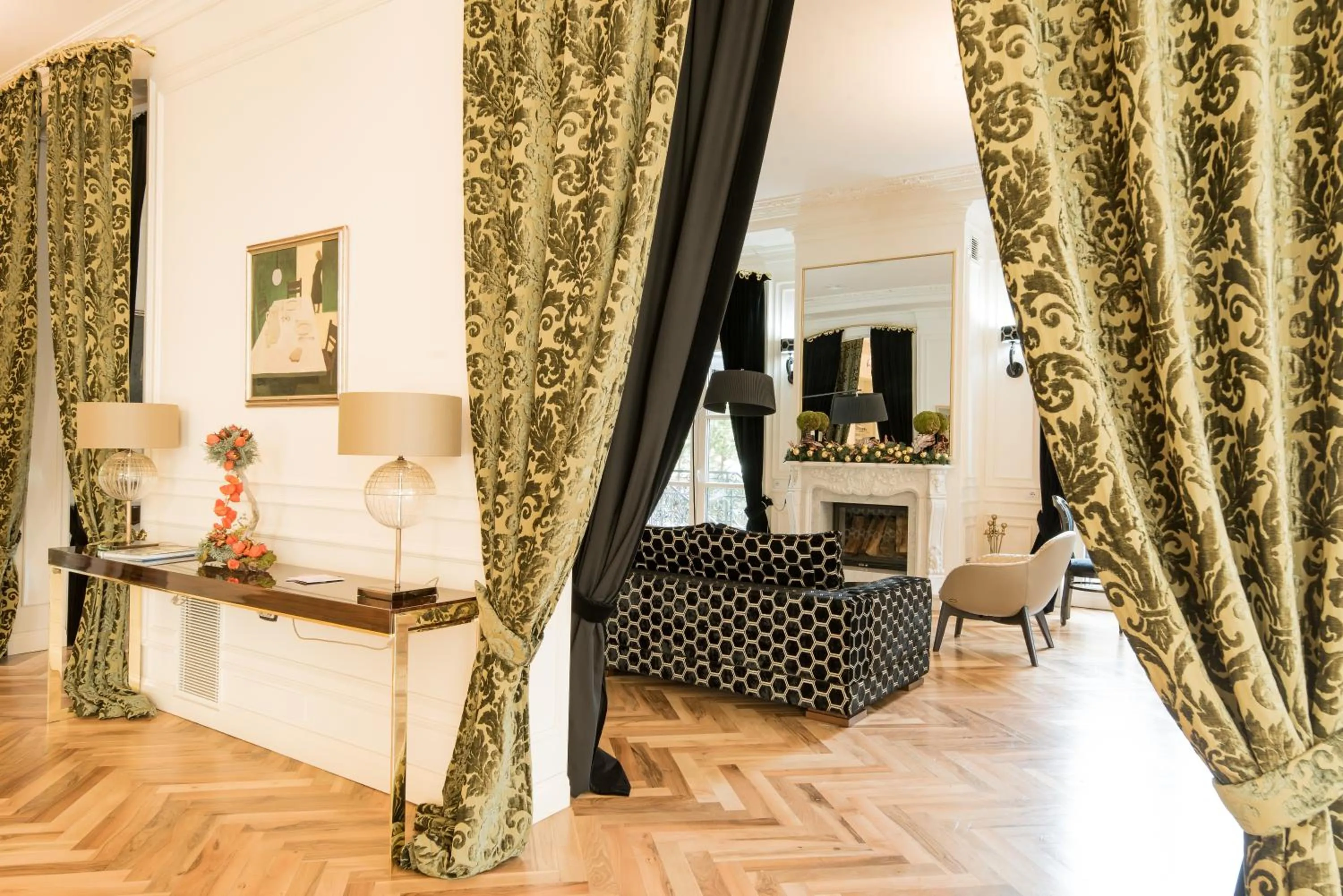 Seating area in Arté Boutique Hotel