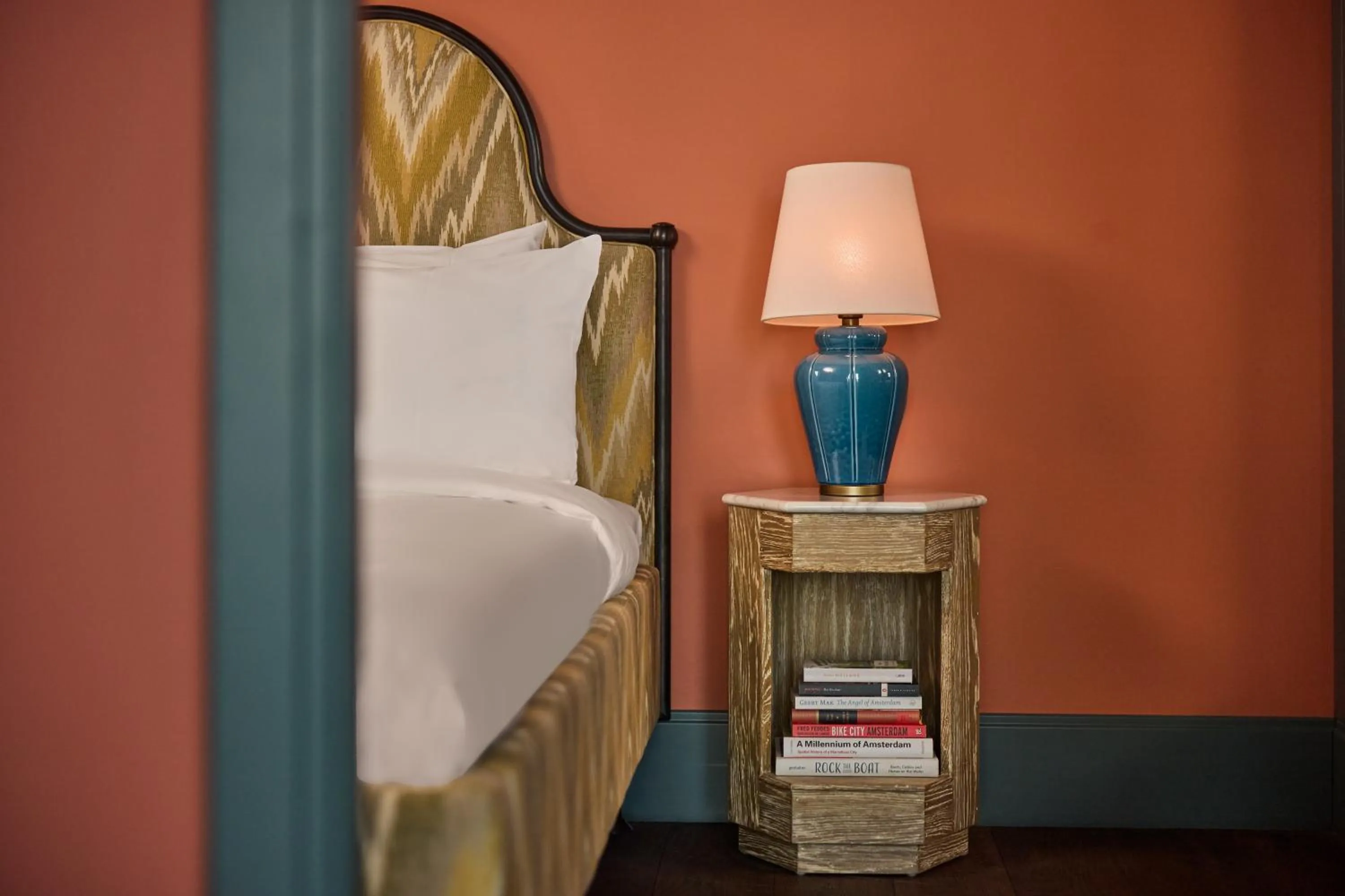 Bed in The July - Boat & Co