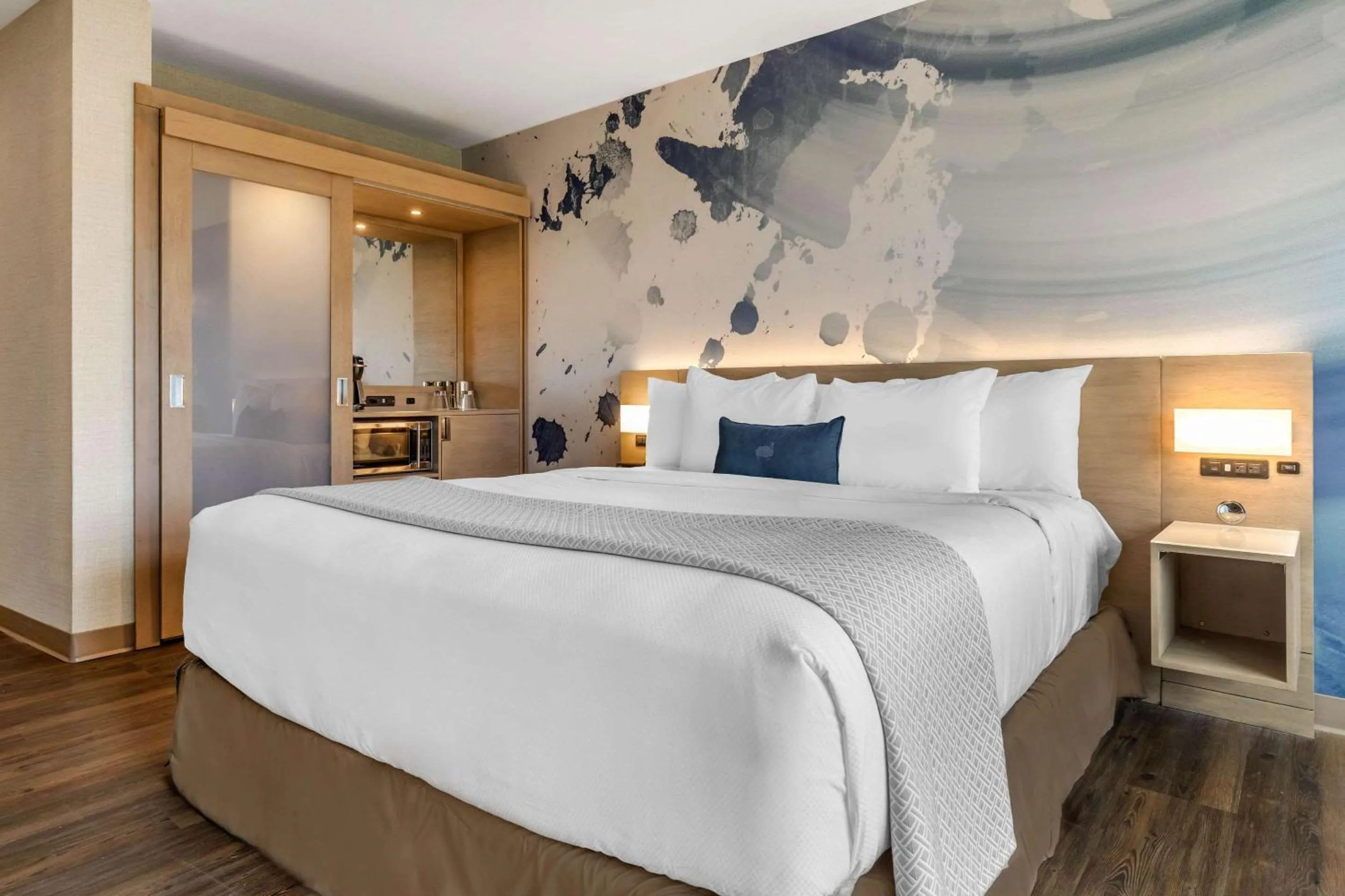 Bedroom, Bed in Cambria Hotel Milwaukee Downtown