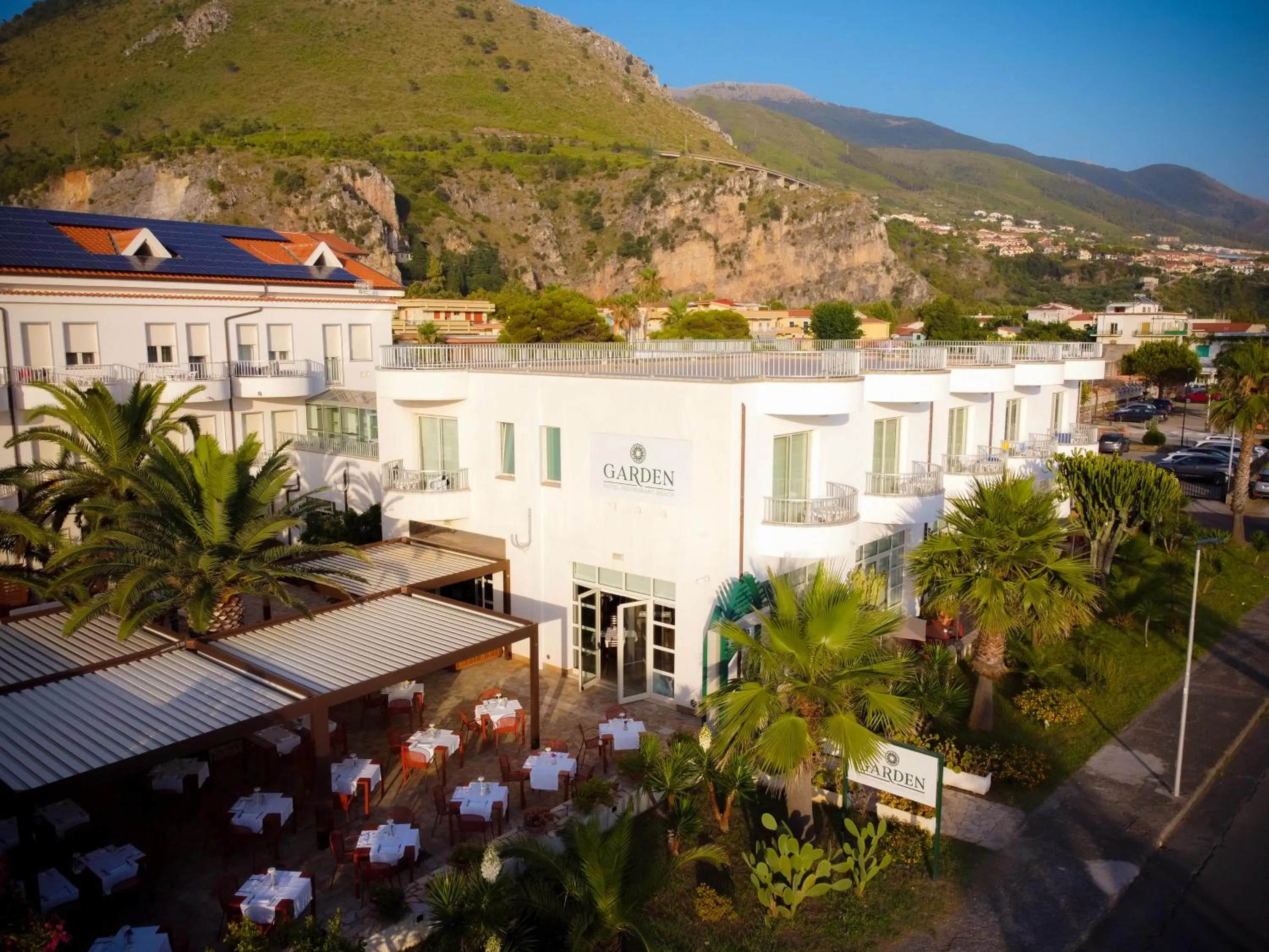 Property building in Hotel Garden