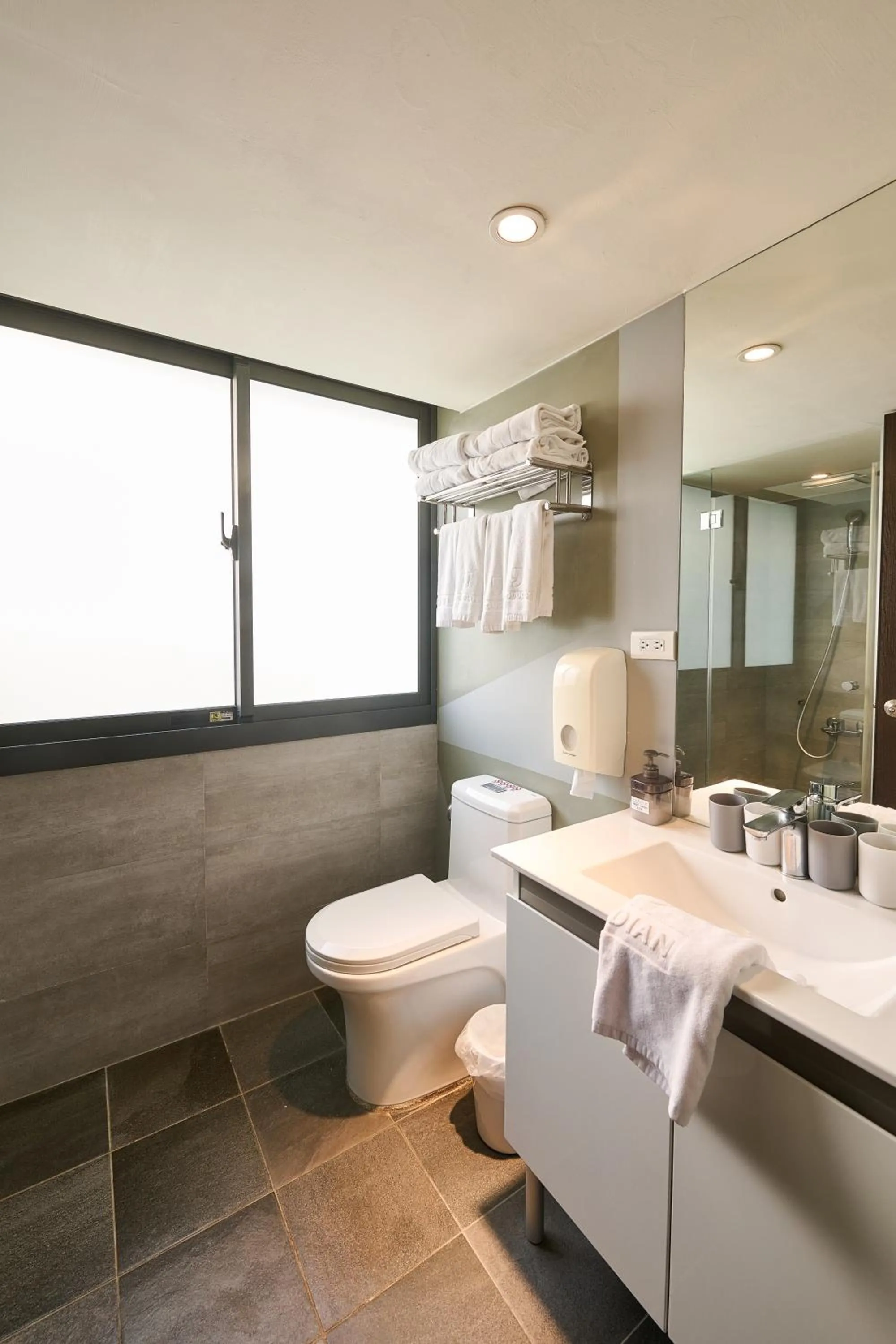 Shower in Doudian DDiNN Hotel