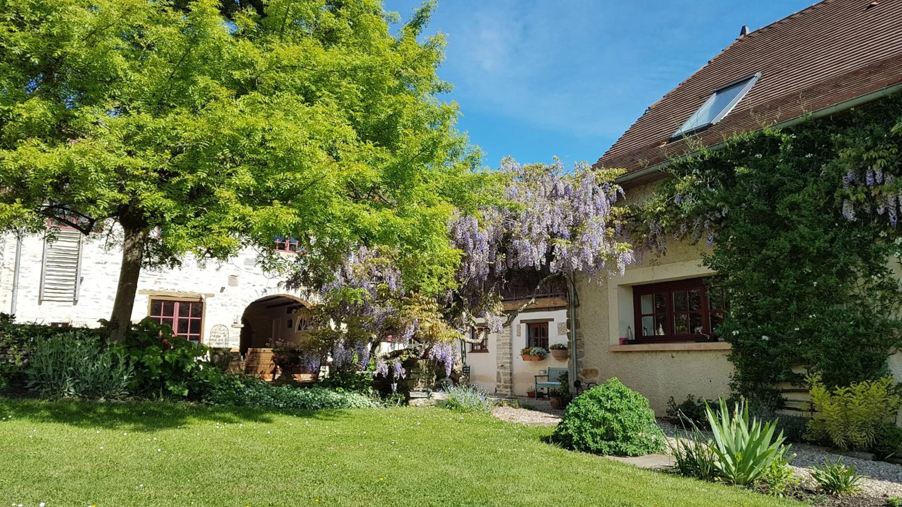 Garden view in Chambres d'Hôtes Secret Pyrenées