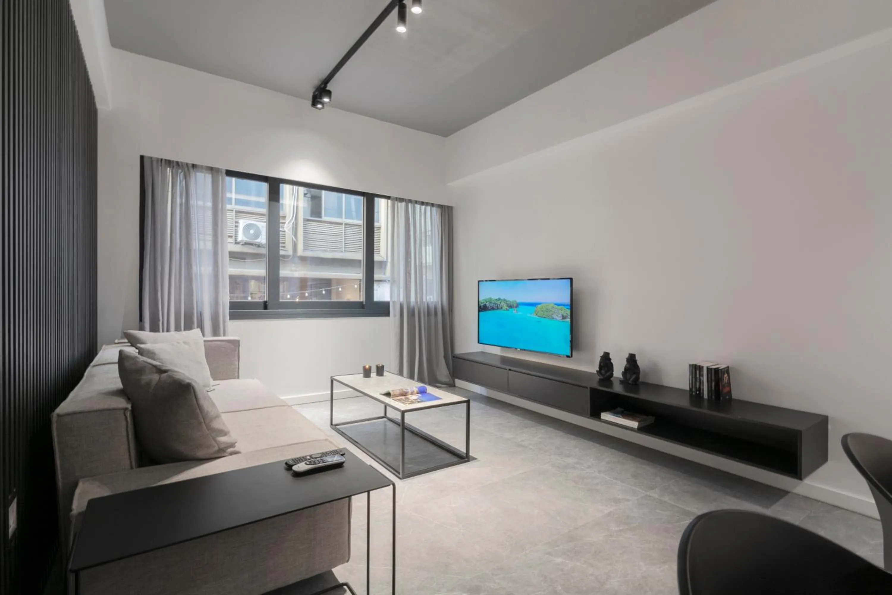 TV and multimedia in Heritage Boutique Apartments