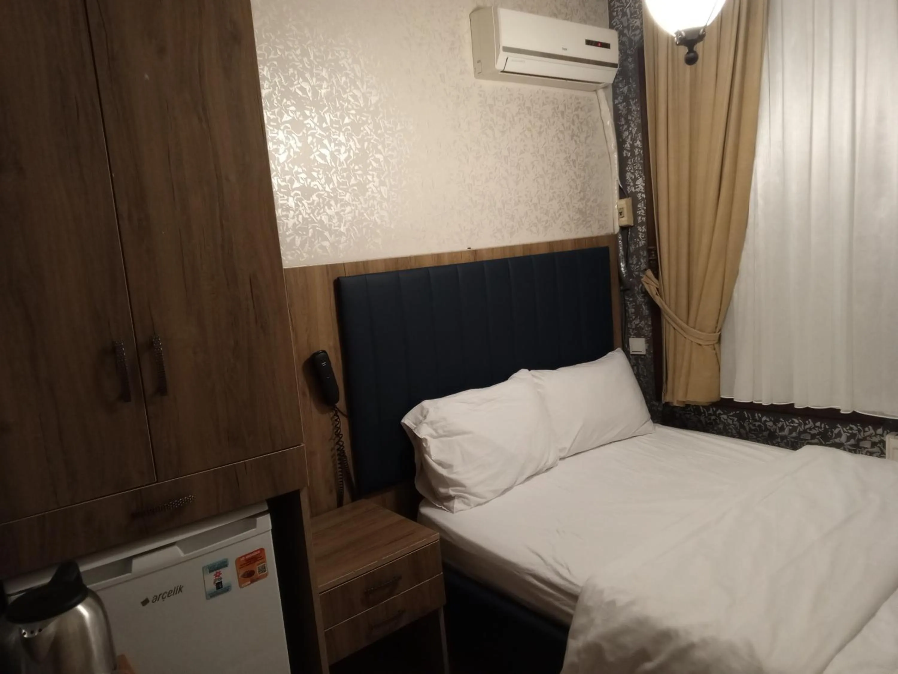 Bed in Kosk Hotel Kadikoy