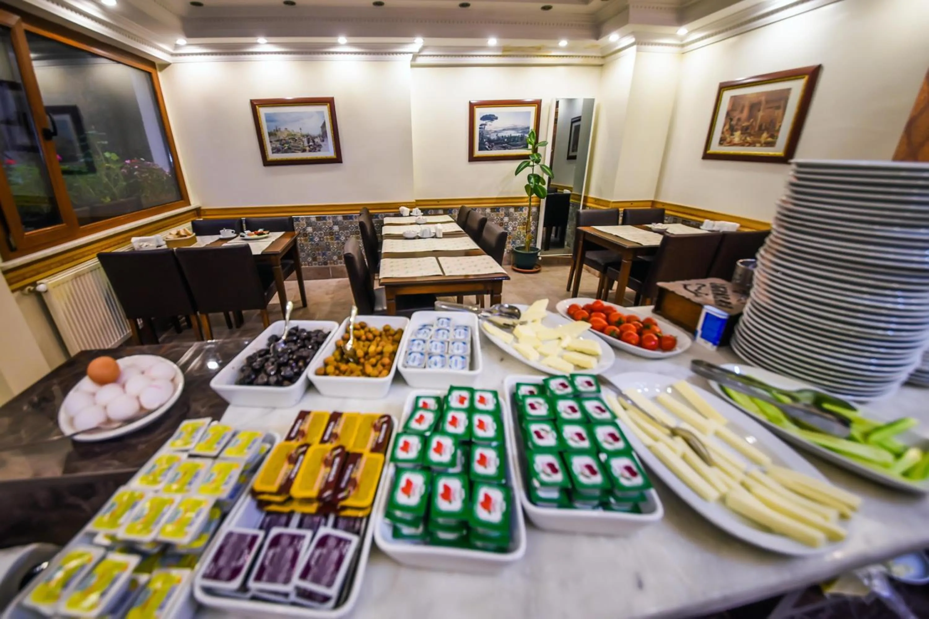 Buffet breakfast in Kosk Hotel Kadikoy