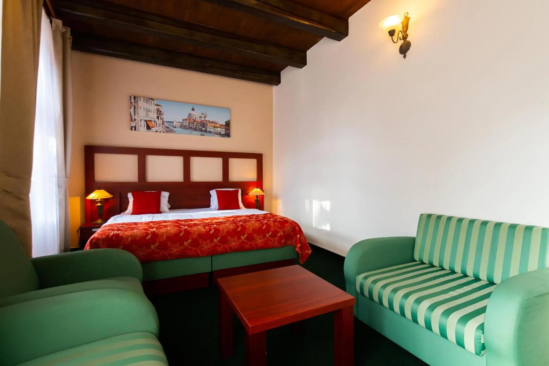 Vivaldi Apartments