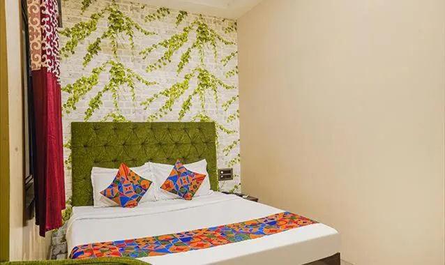 Bedroom, Bed in The JK Hotel Nr Railway Station