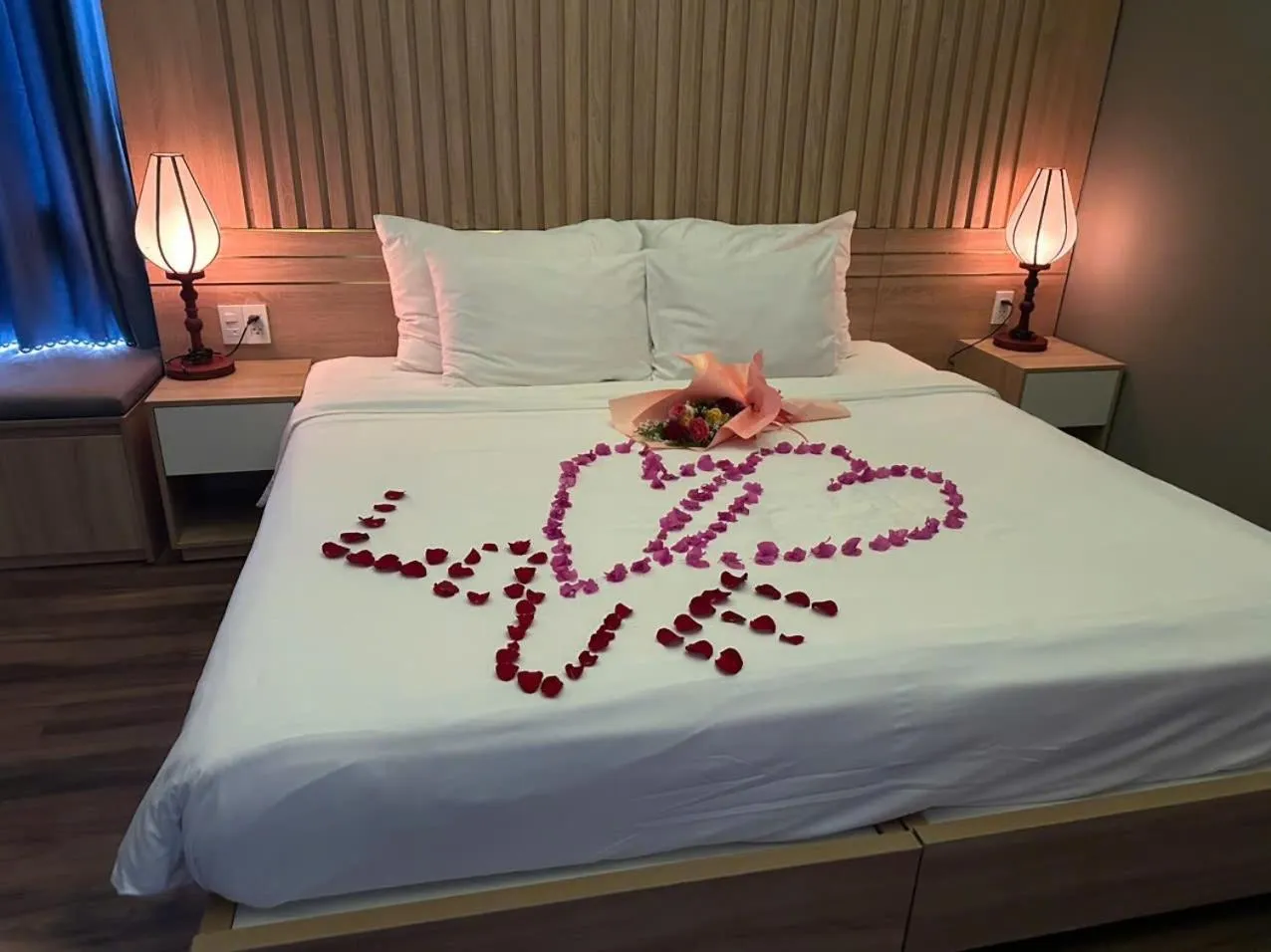 Bed in Hoi An Grace River Villa