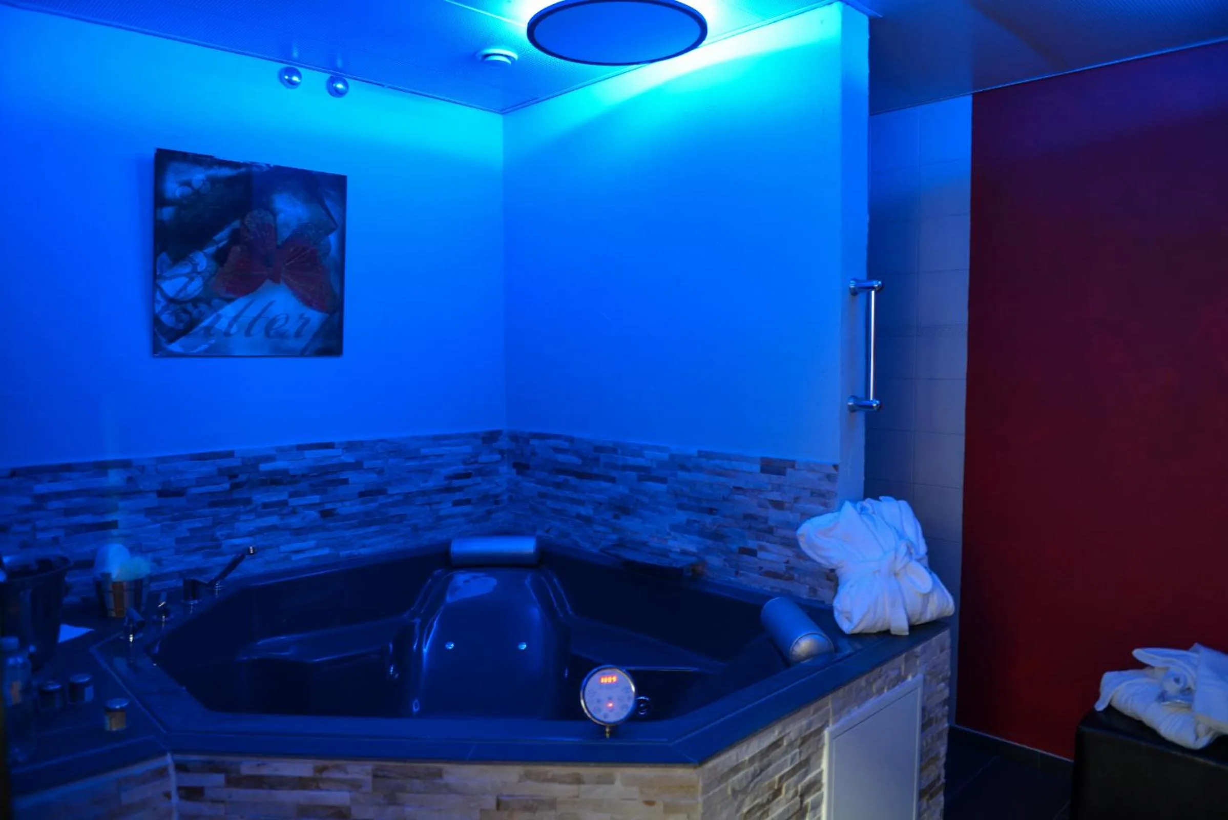 Hot Tub in Seehotel Riviera at Lake Lucerne