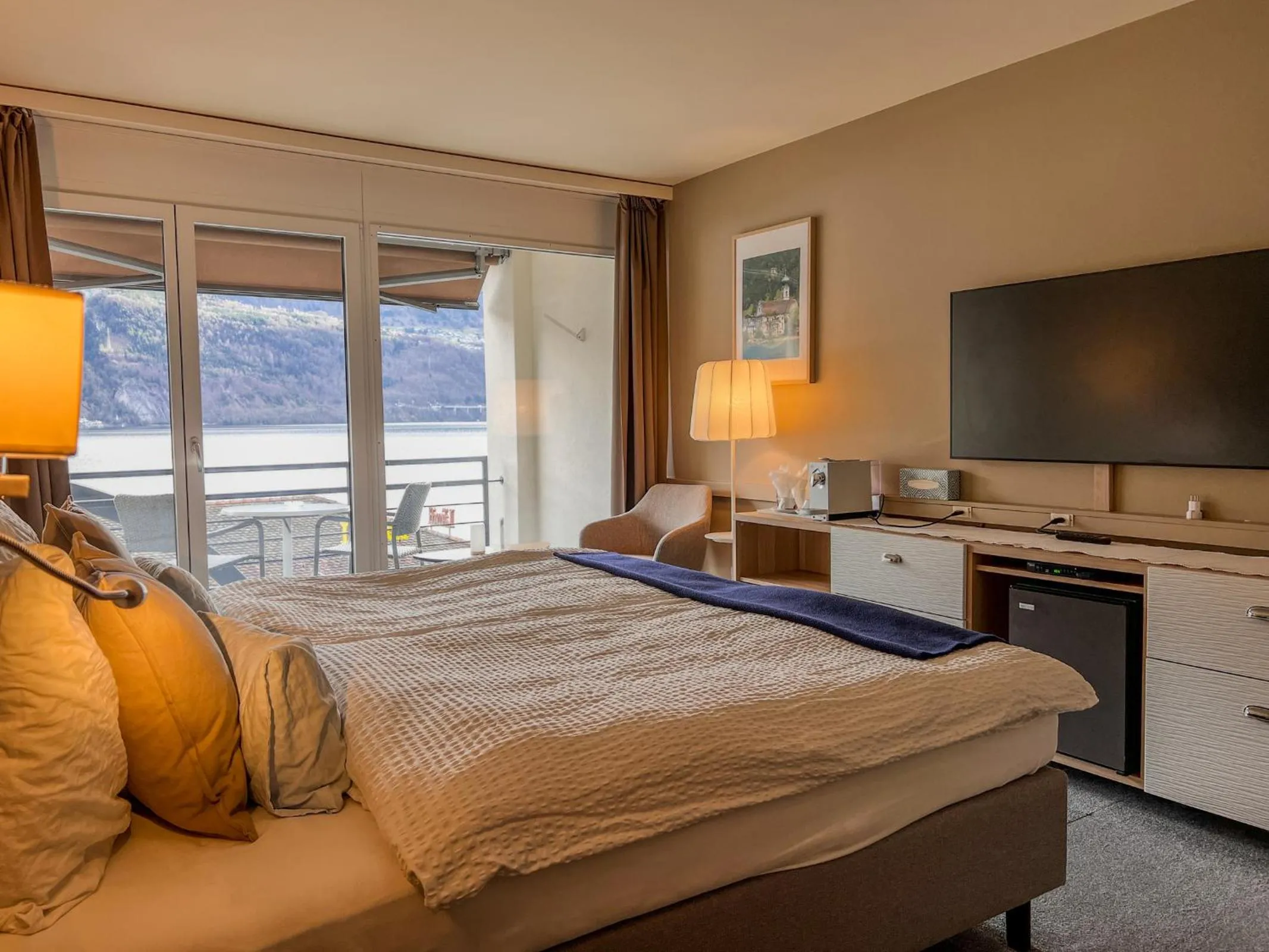 Bedroom, Bed in Seehotel Riviera at Lake Lucerne