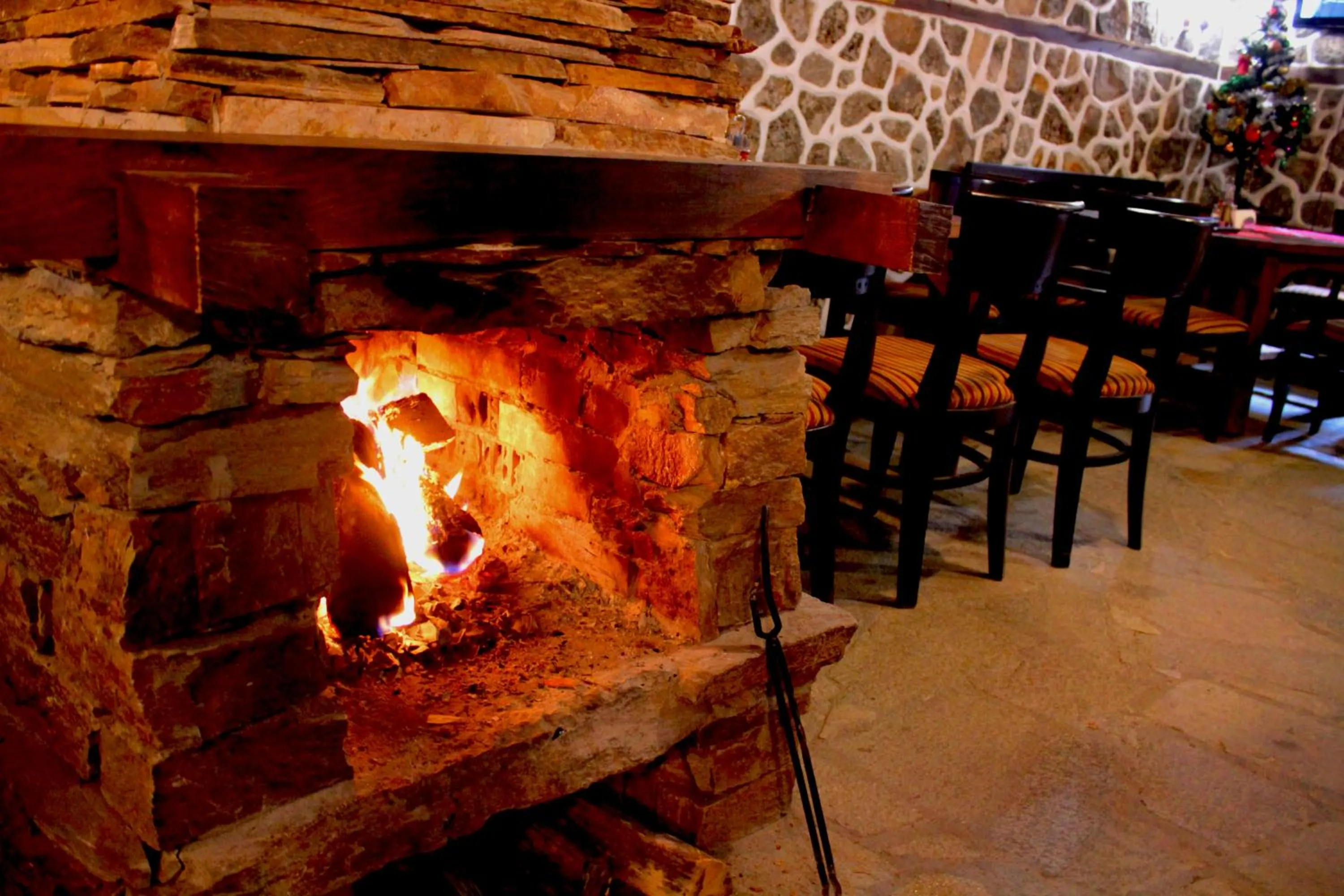 Restaurant/places to eat in Hotel Slavova Krepost