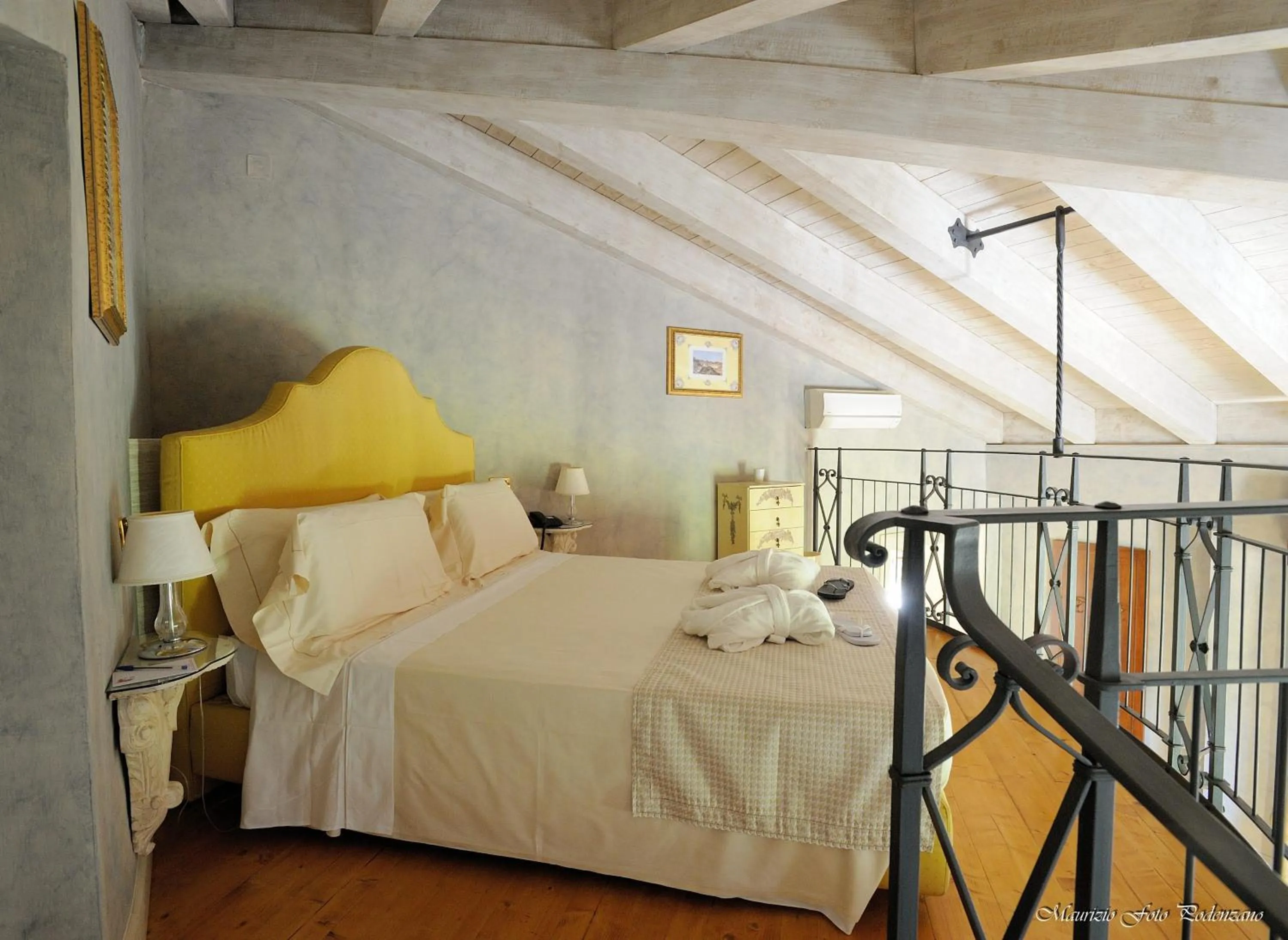 Photo of the whole room, Bed in Relais La Colombara Spa & Wellness