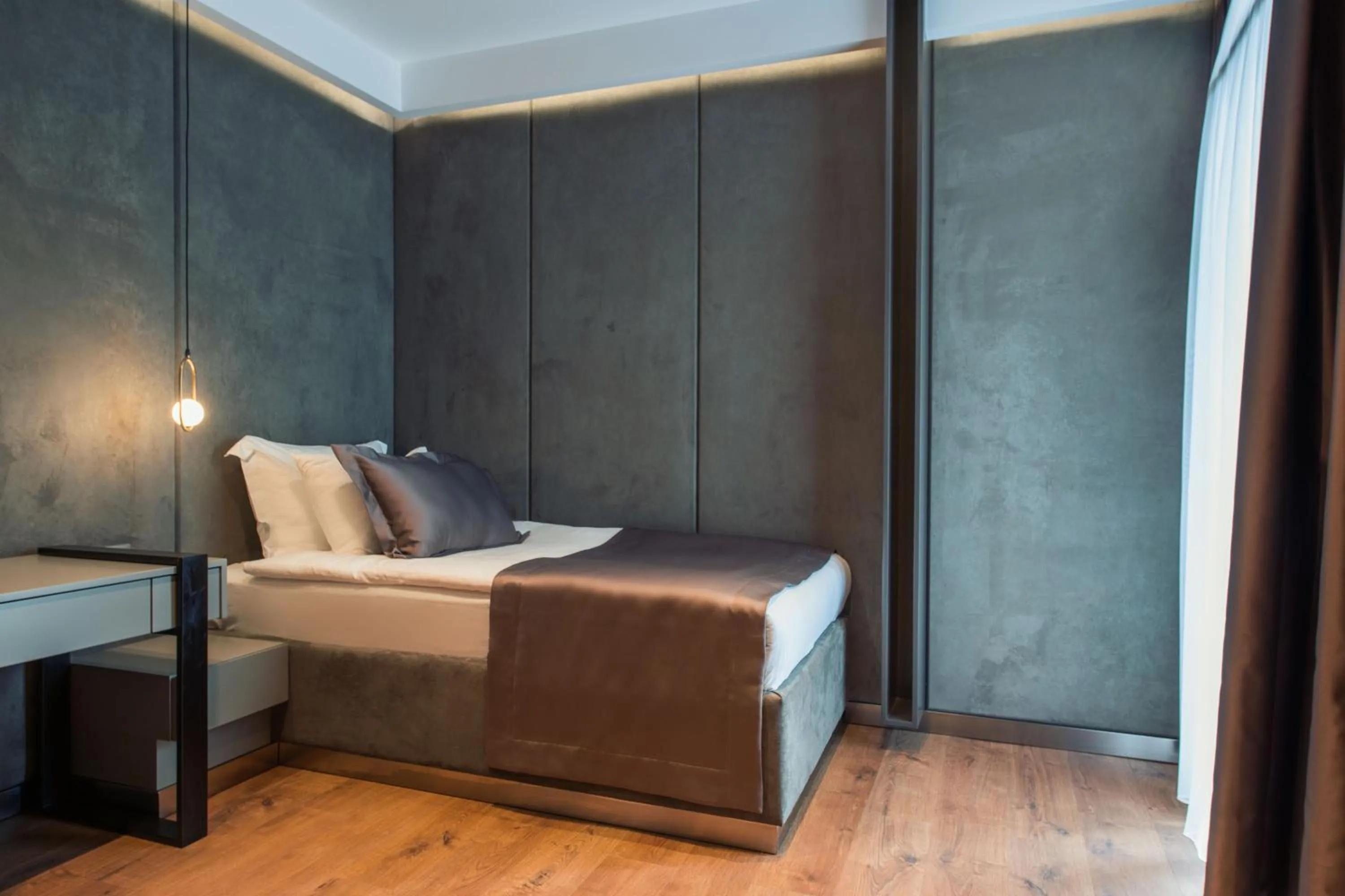 Bed in Seraphine Plaza