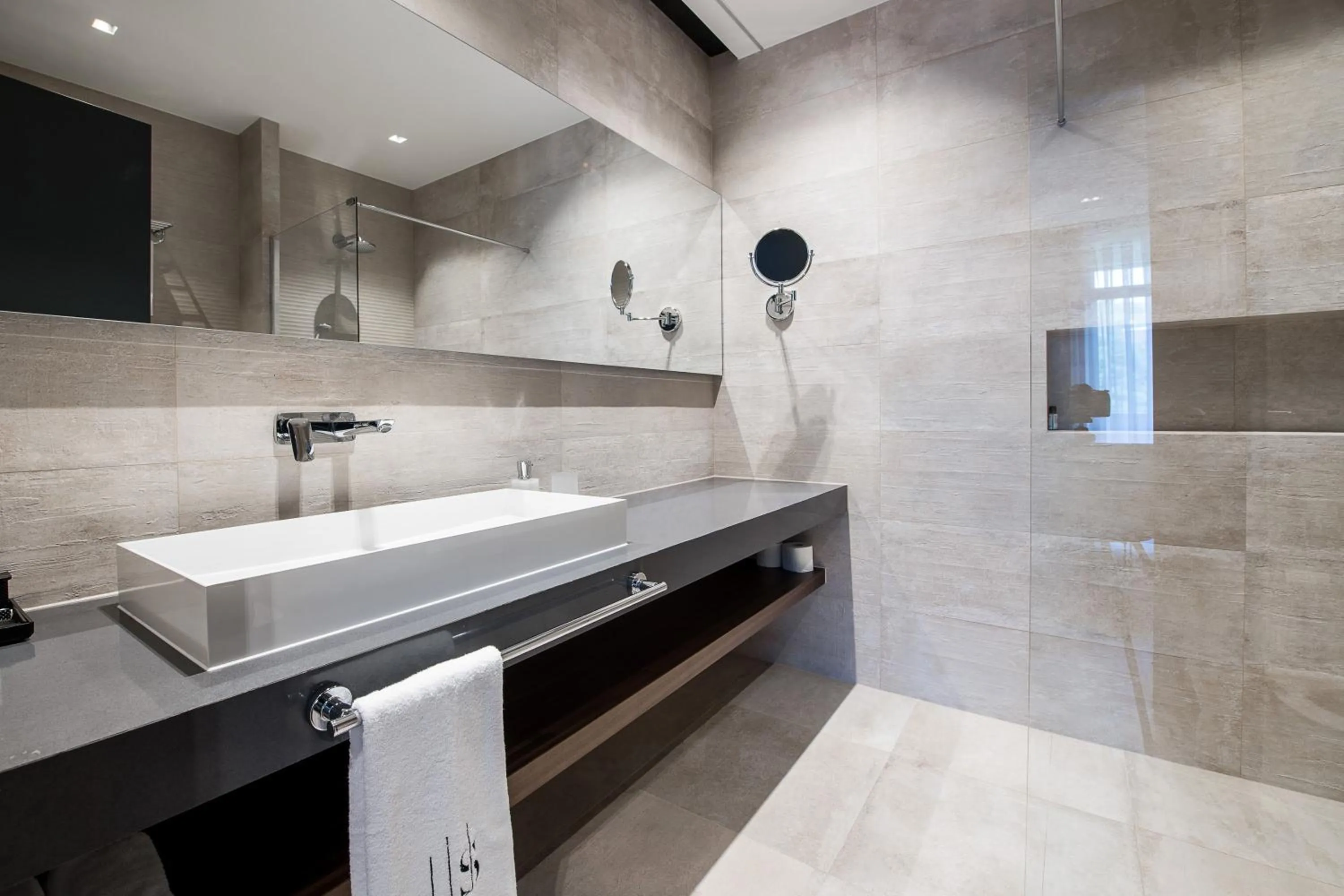 Bathroom in Seraphine Plaza