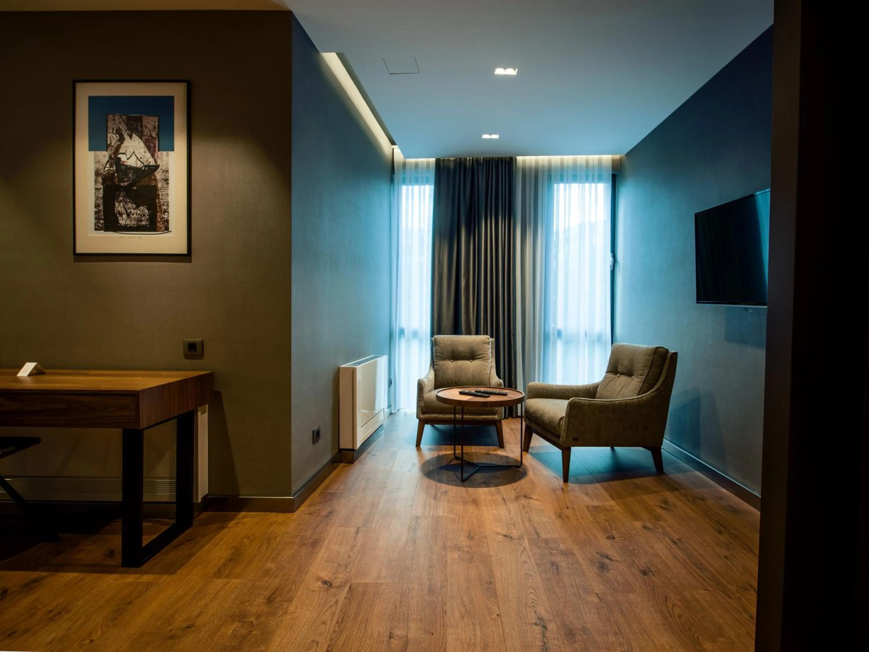 Seating area in Seraphine Plaza