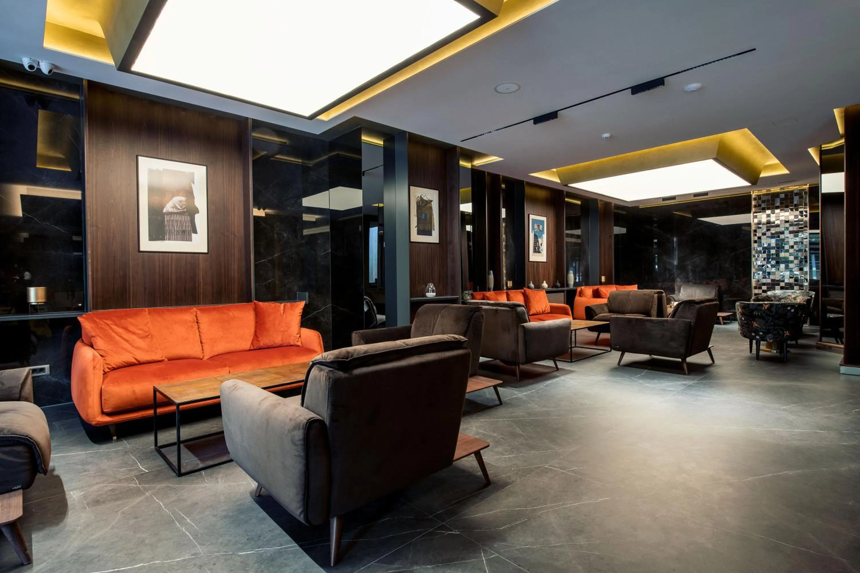 Seating area in Seraphine Plaza