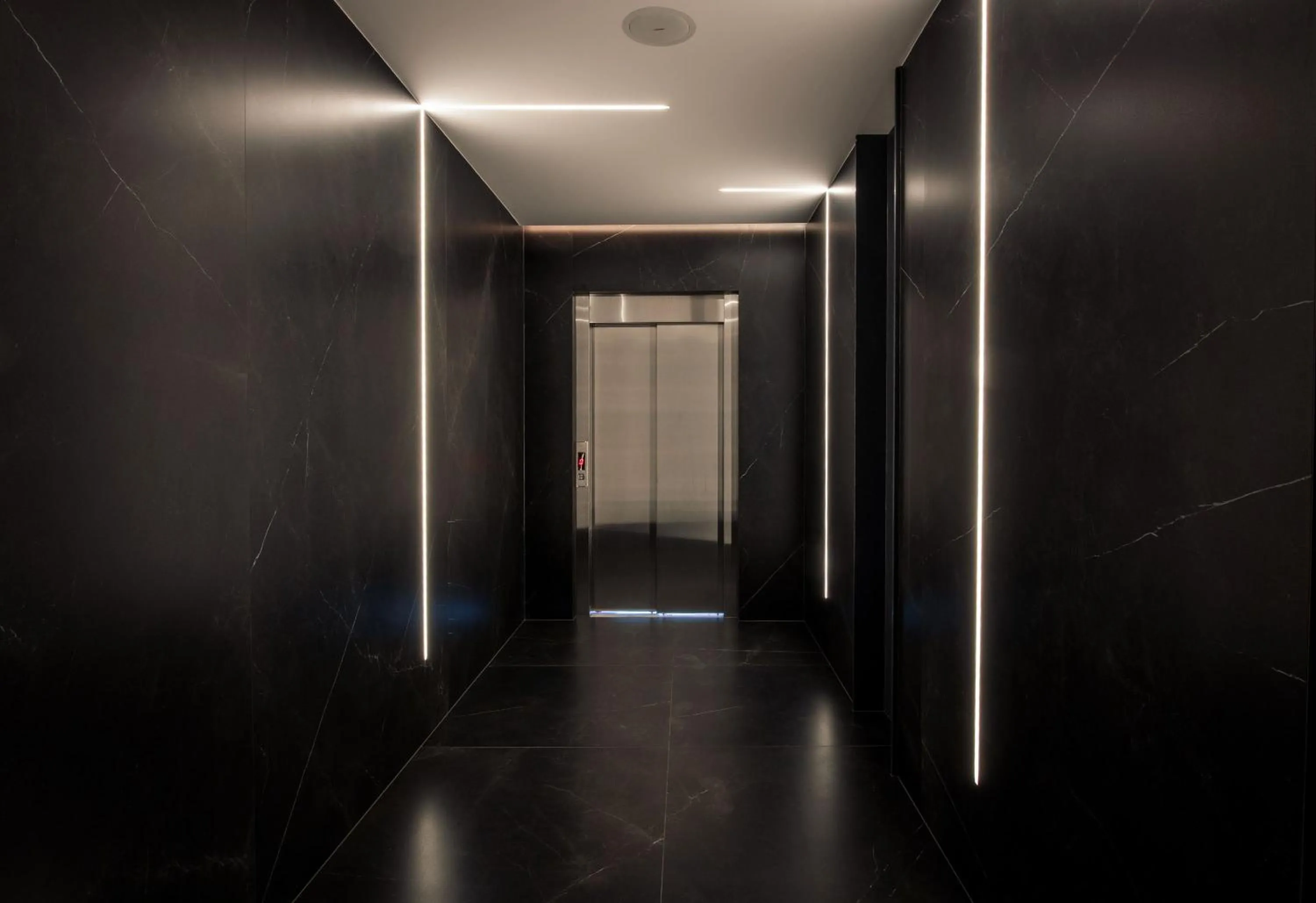 elevator in Seraphine Plaza