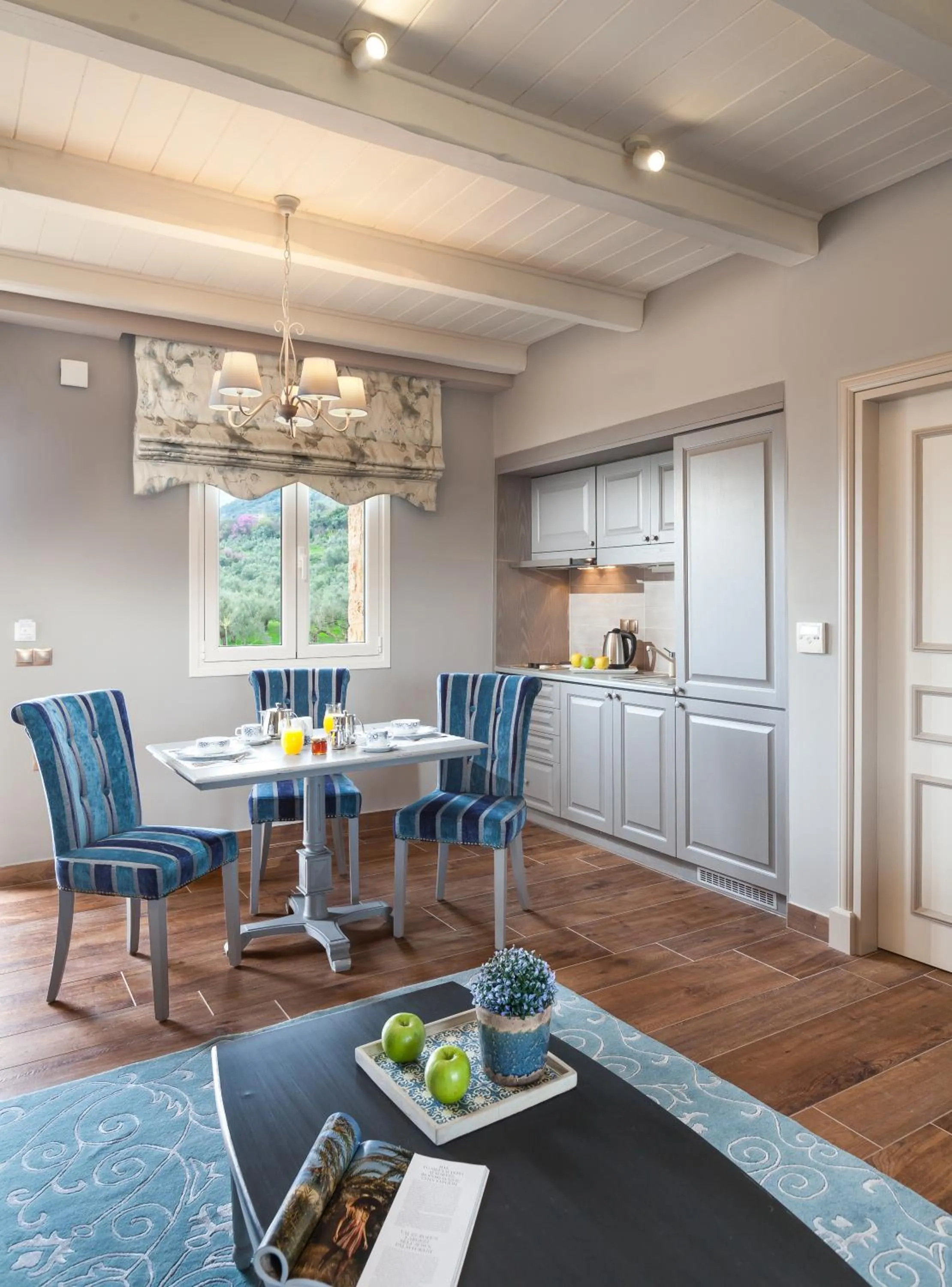 Kitchen or kitchenette in Kyniska Palace Conference & Spa