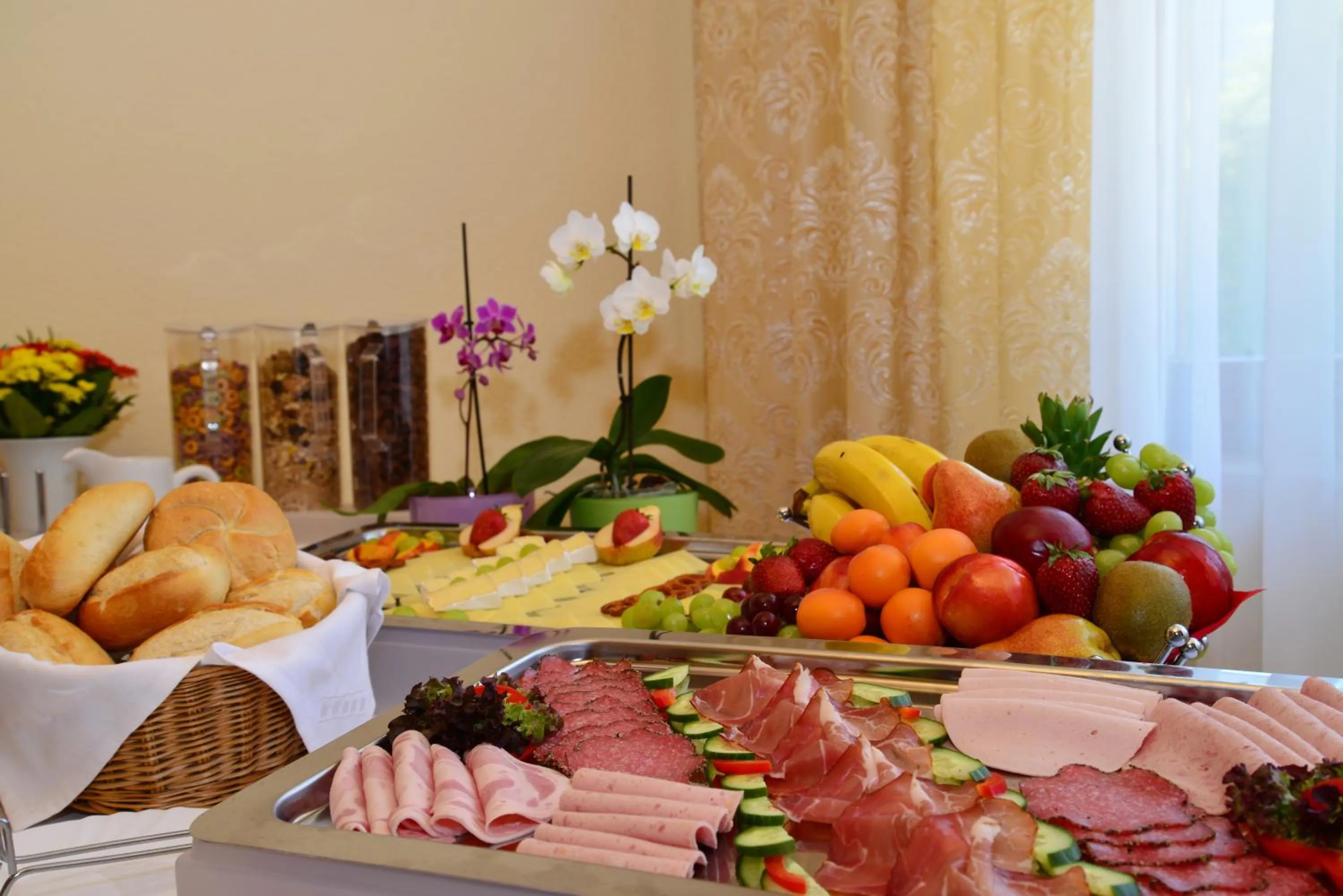 Restaurant/places to eat in Hotel am Buchwald