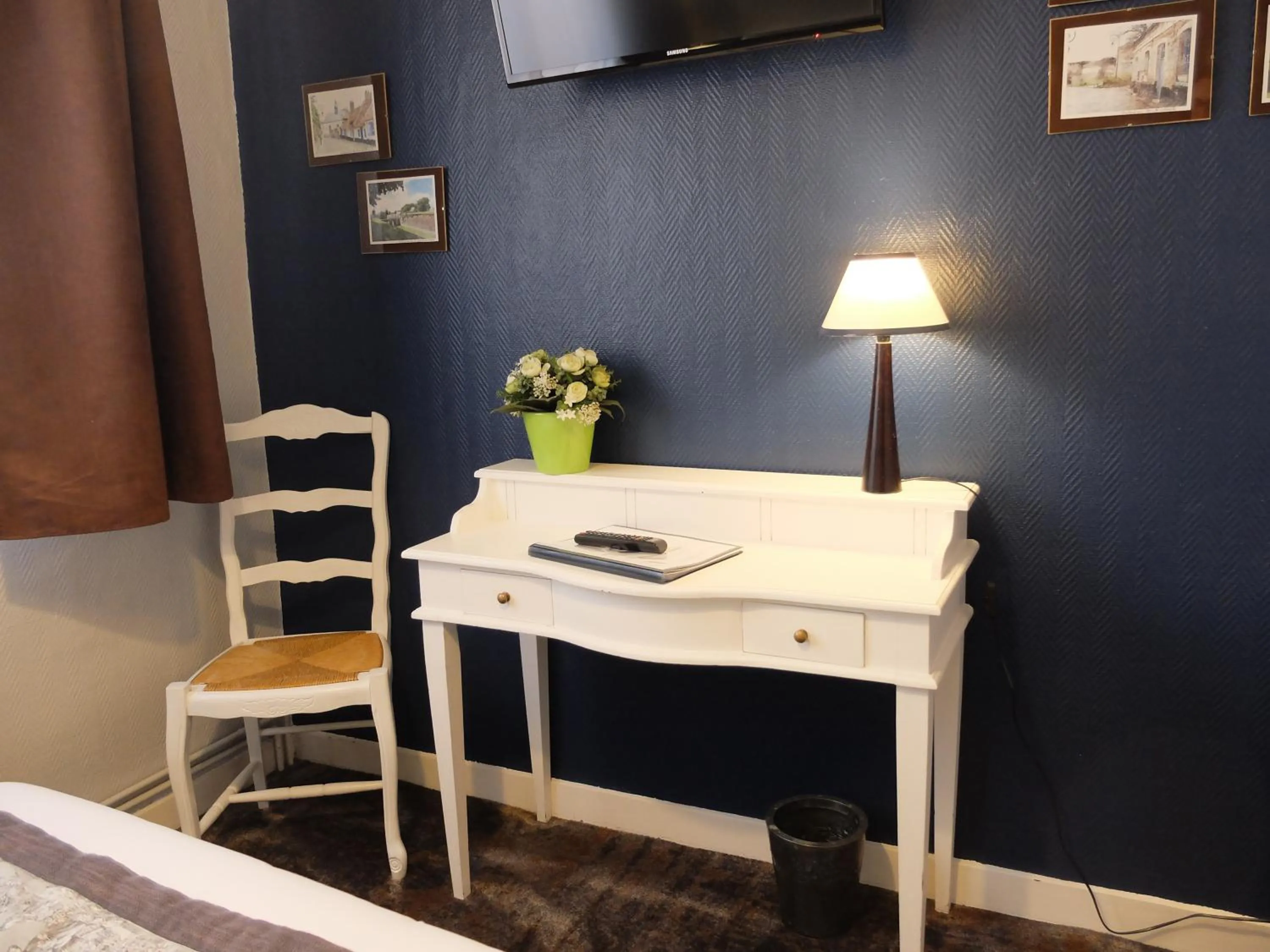 Bedroom in Aux Temps d'Em