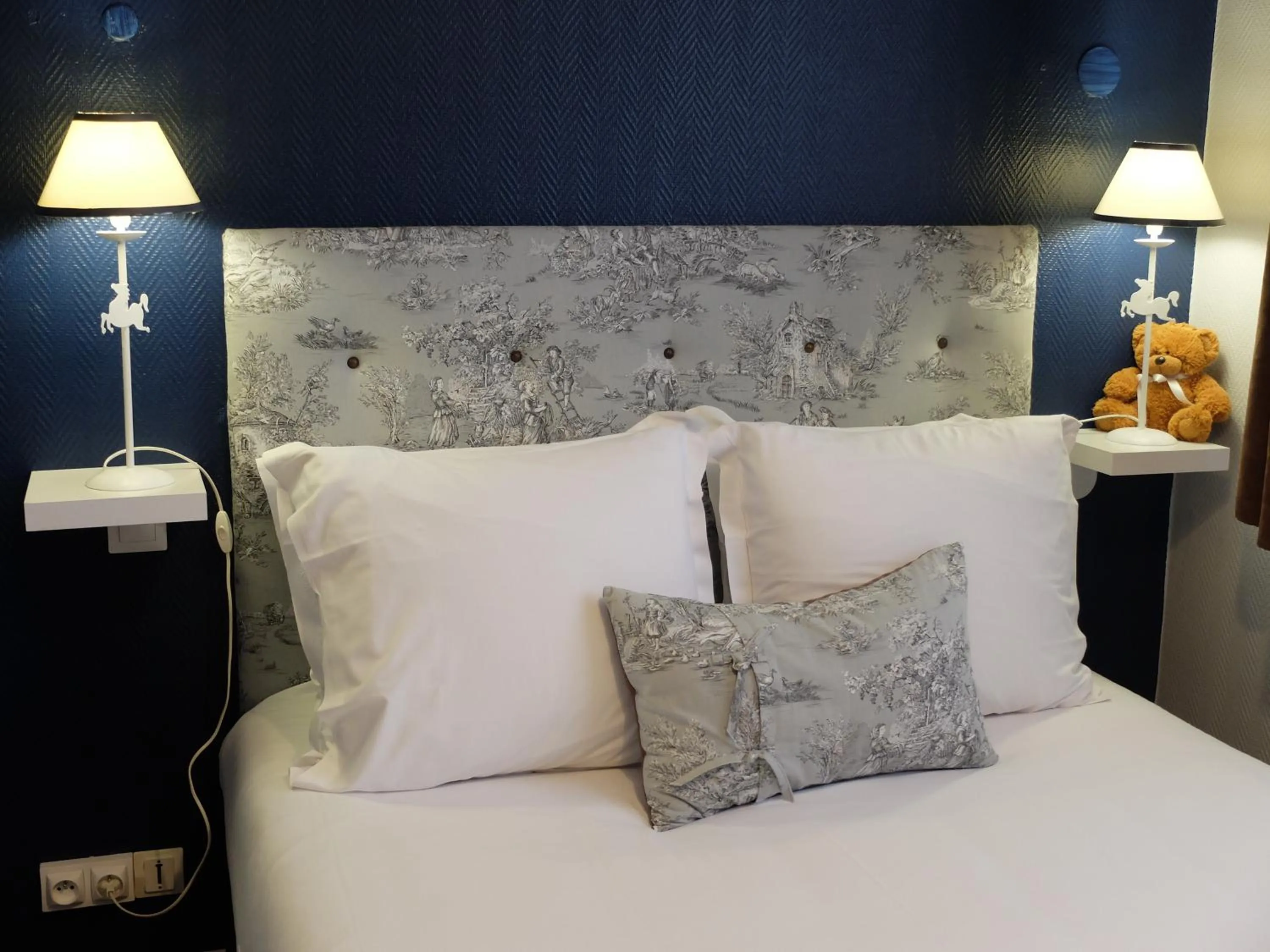 Bedroom in Aux Temps d'Em