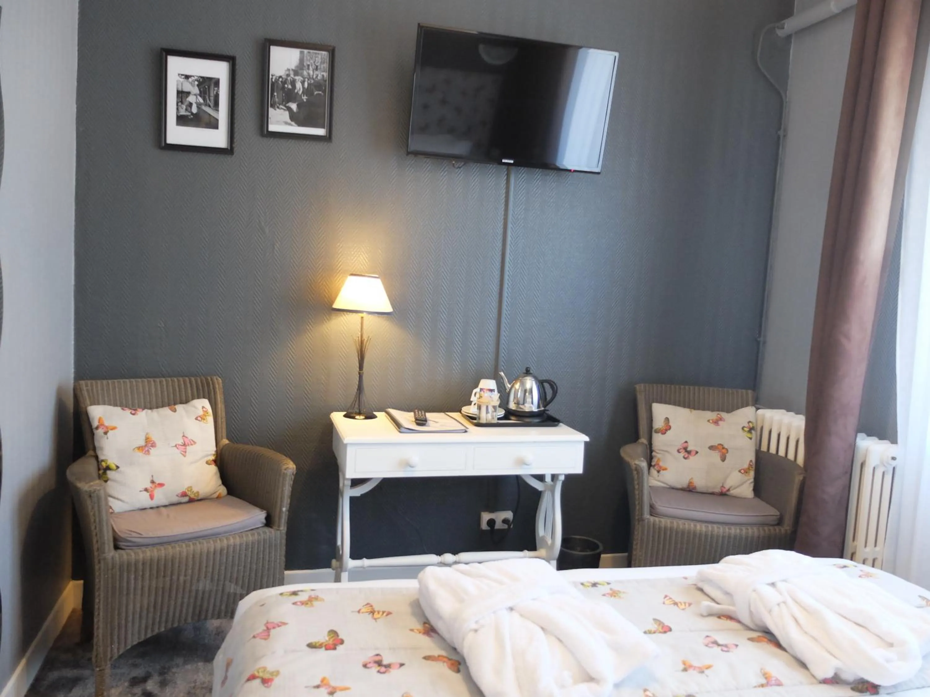 Bedroom in Aux Temps d'Em