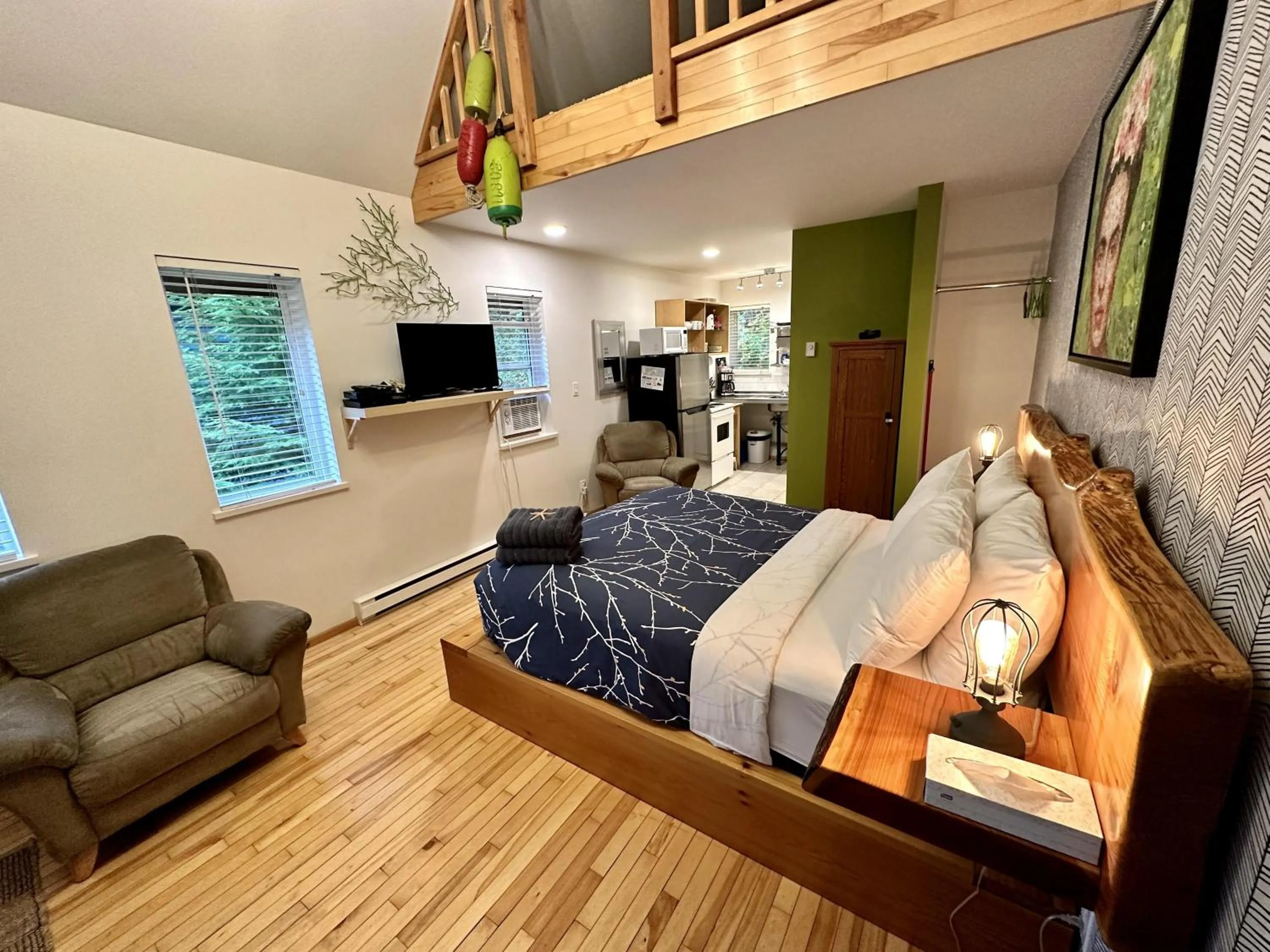 Property building, Bed in Great Cabin In Close To Walking Trails And Beaches - 13T