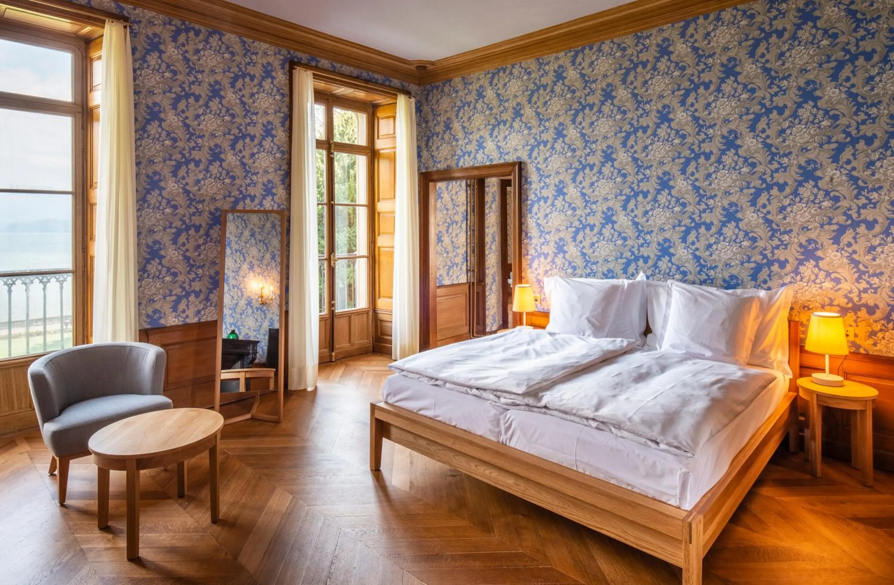 Bedroom, Bed in Schloss Schadau - Swiss Historic Hotel