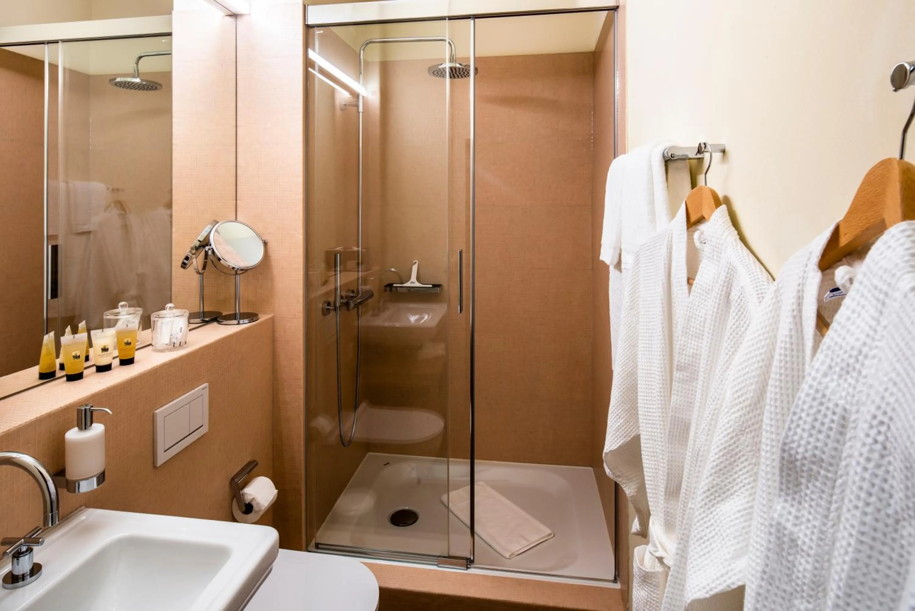 Bathroom in Schloss Schadau - Swiss Historic Hotel