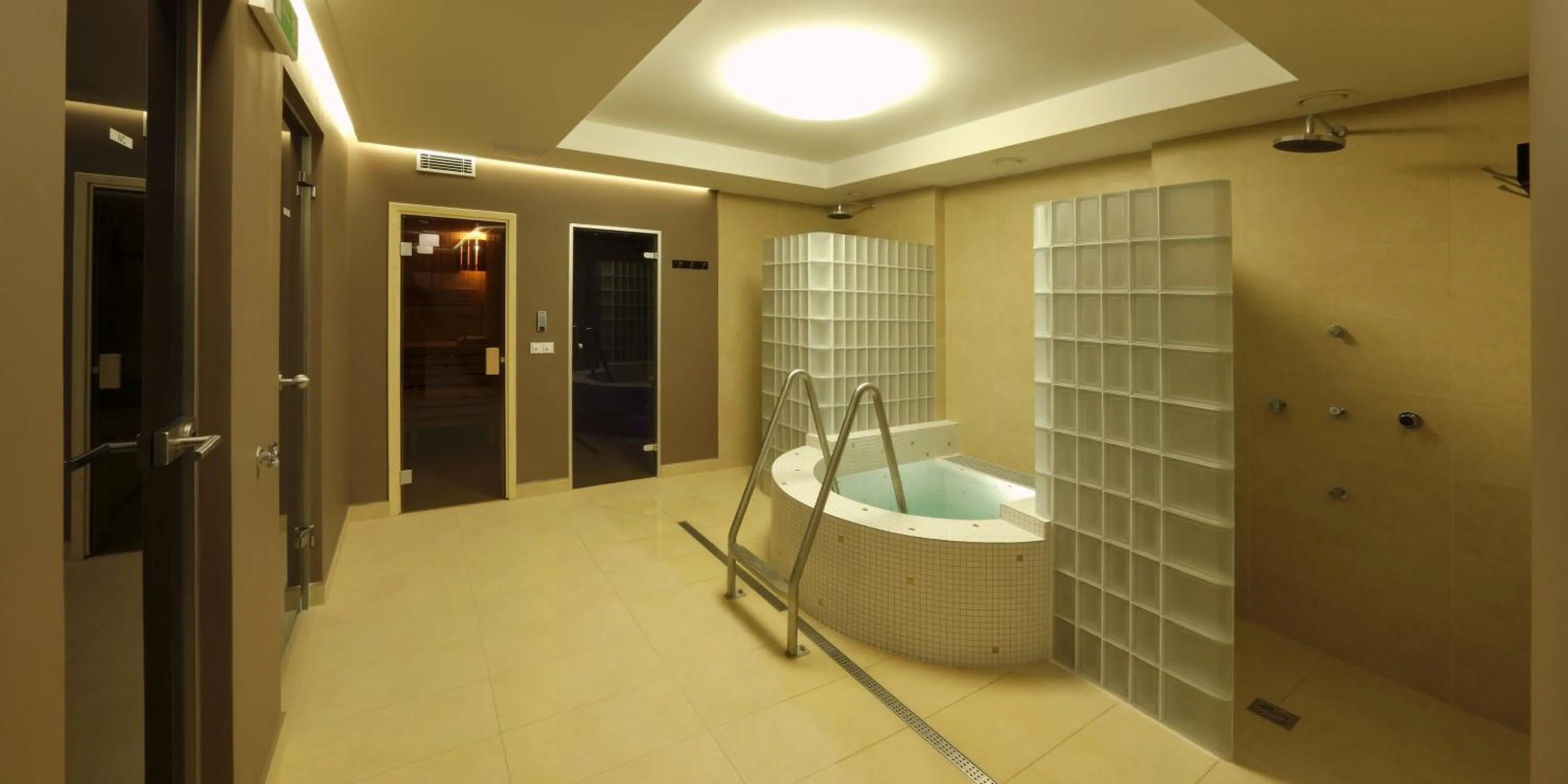 Spa and wellness centre/facilities in Esmarin wellness hotel