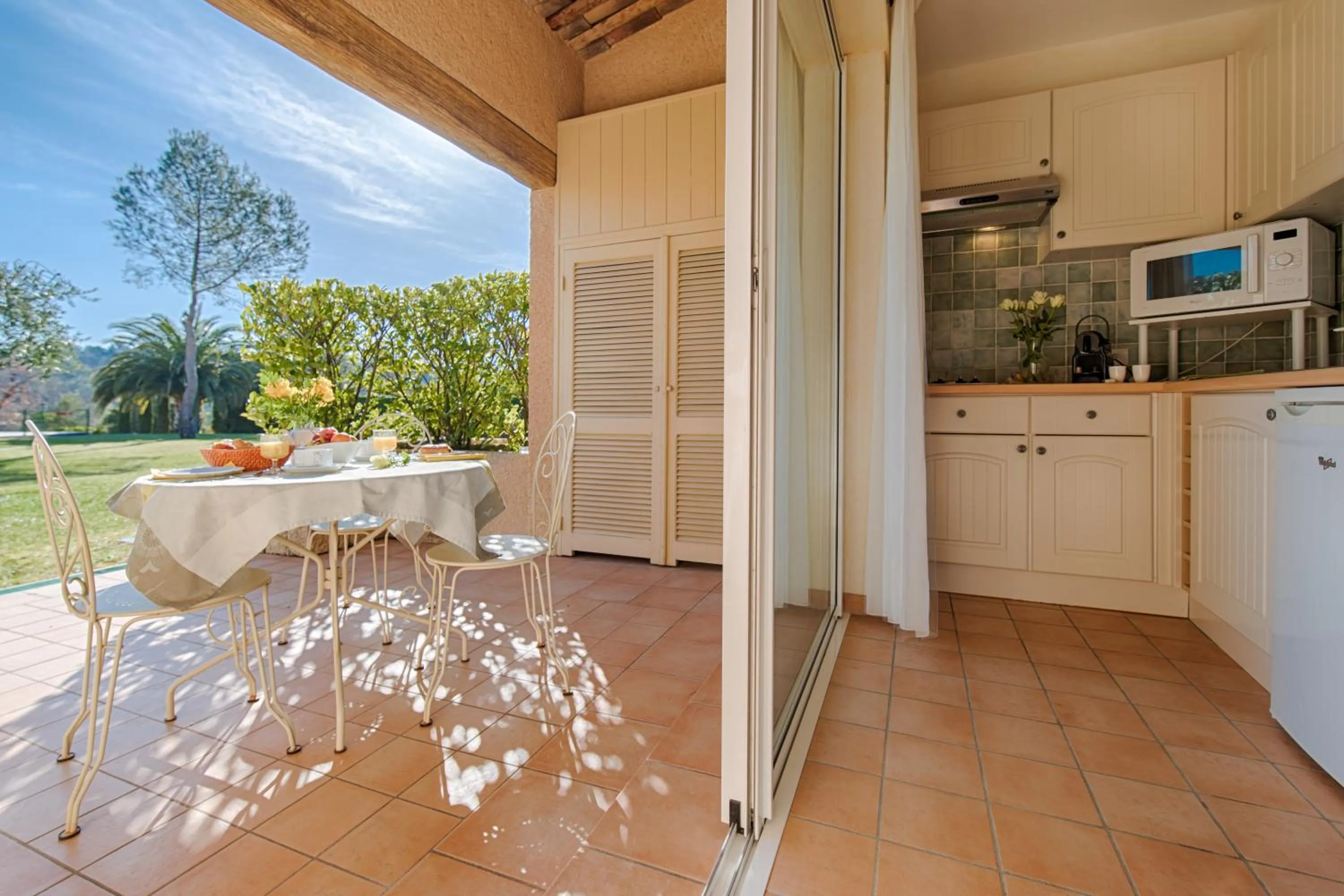 Garden in La Résidence du Moulin