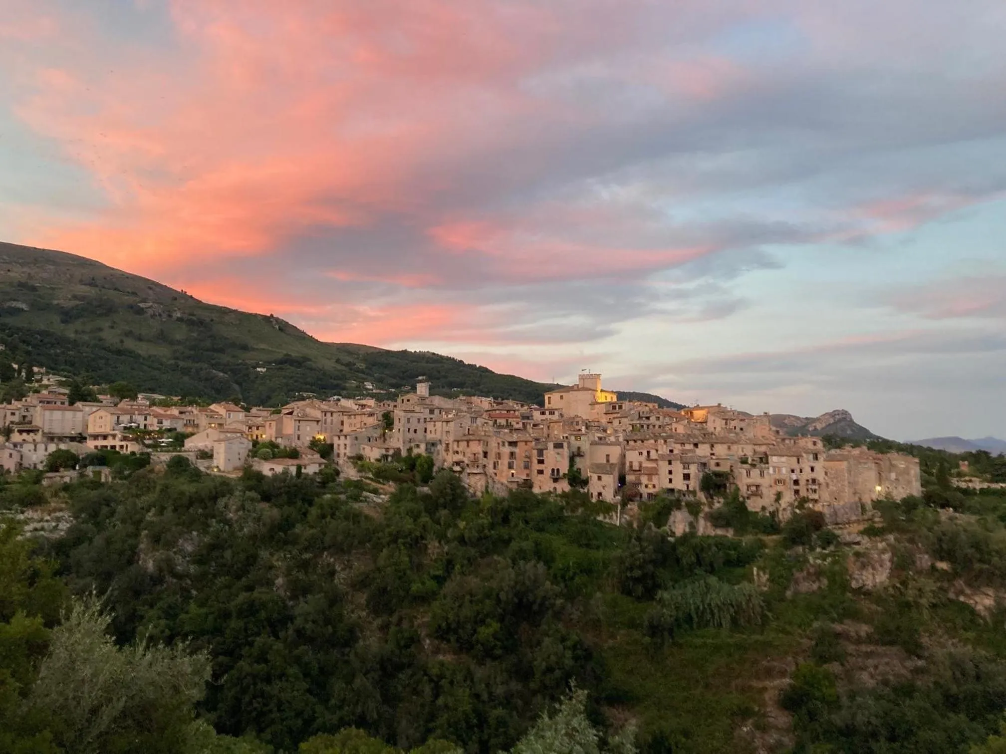 Nearby landmark in La Résidence du Moulin