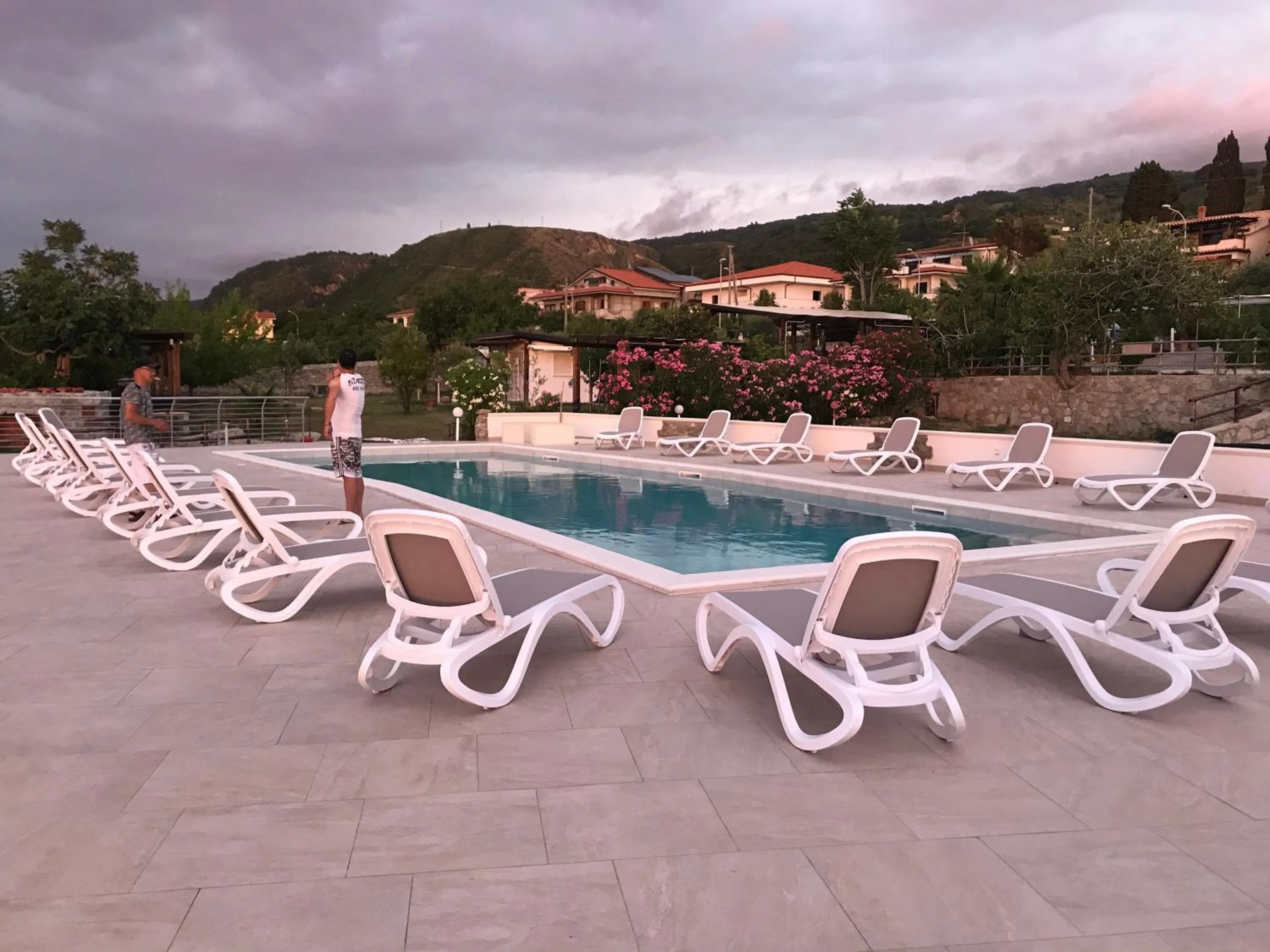 Swimming pool in Appartamenti Pousada Michelino