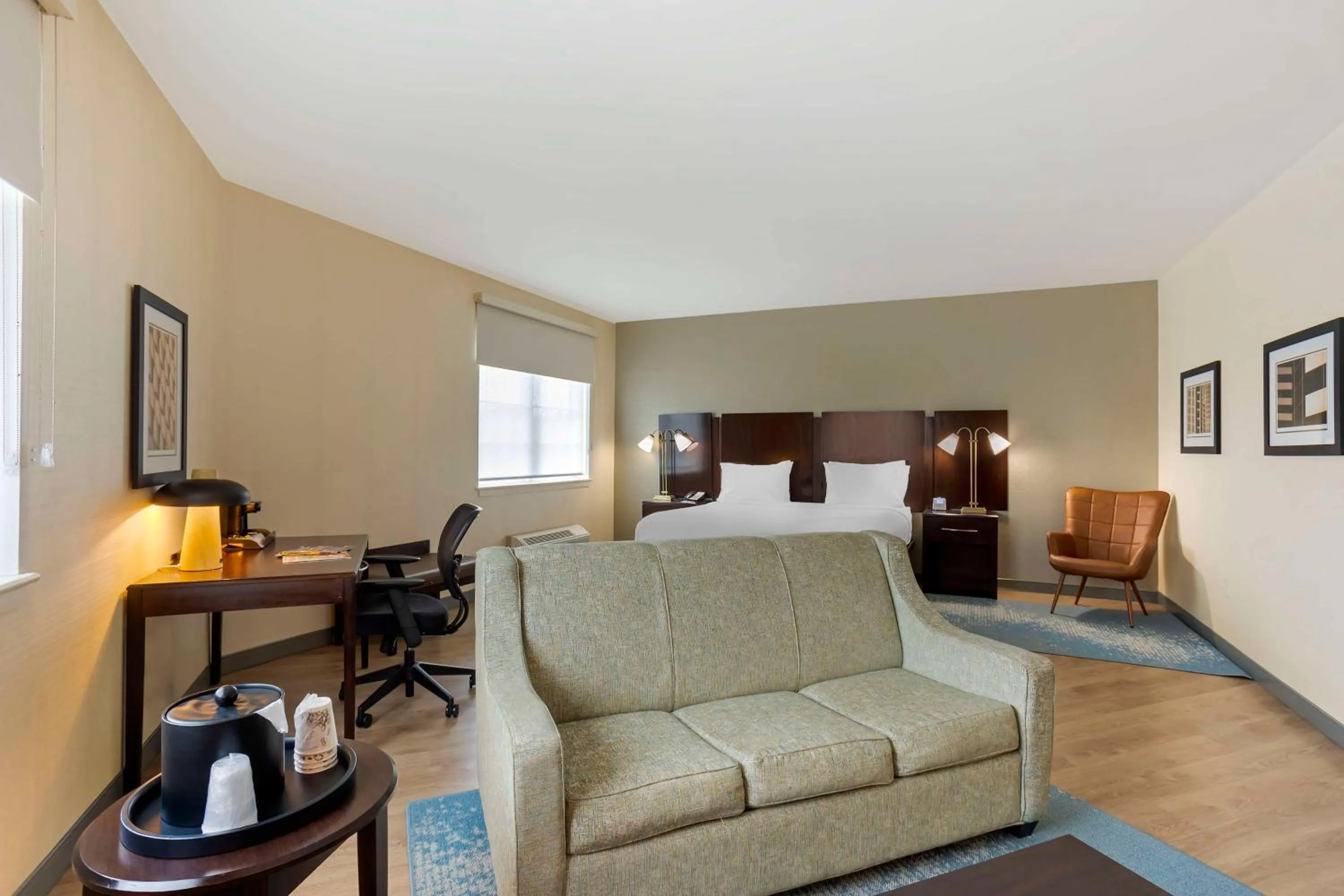 Bedroom, Bed in Best Western Plus - King of Prussia