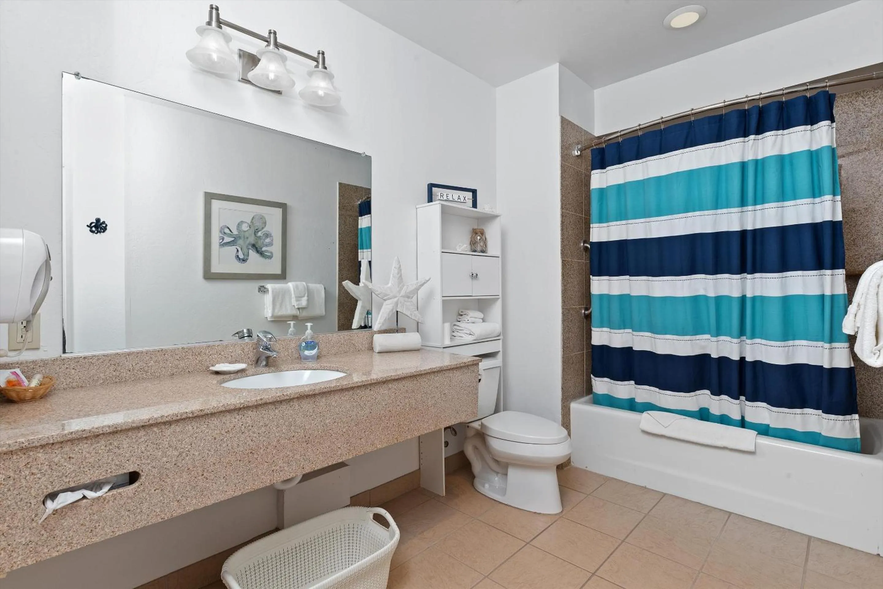 Bathroom in Beach House Inn & Suites