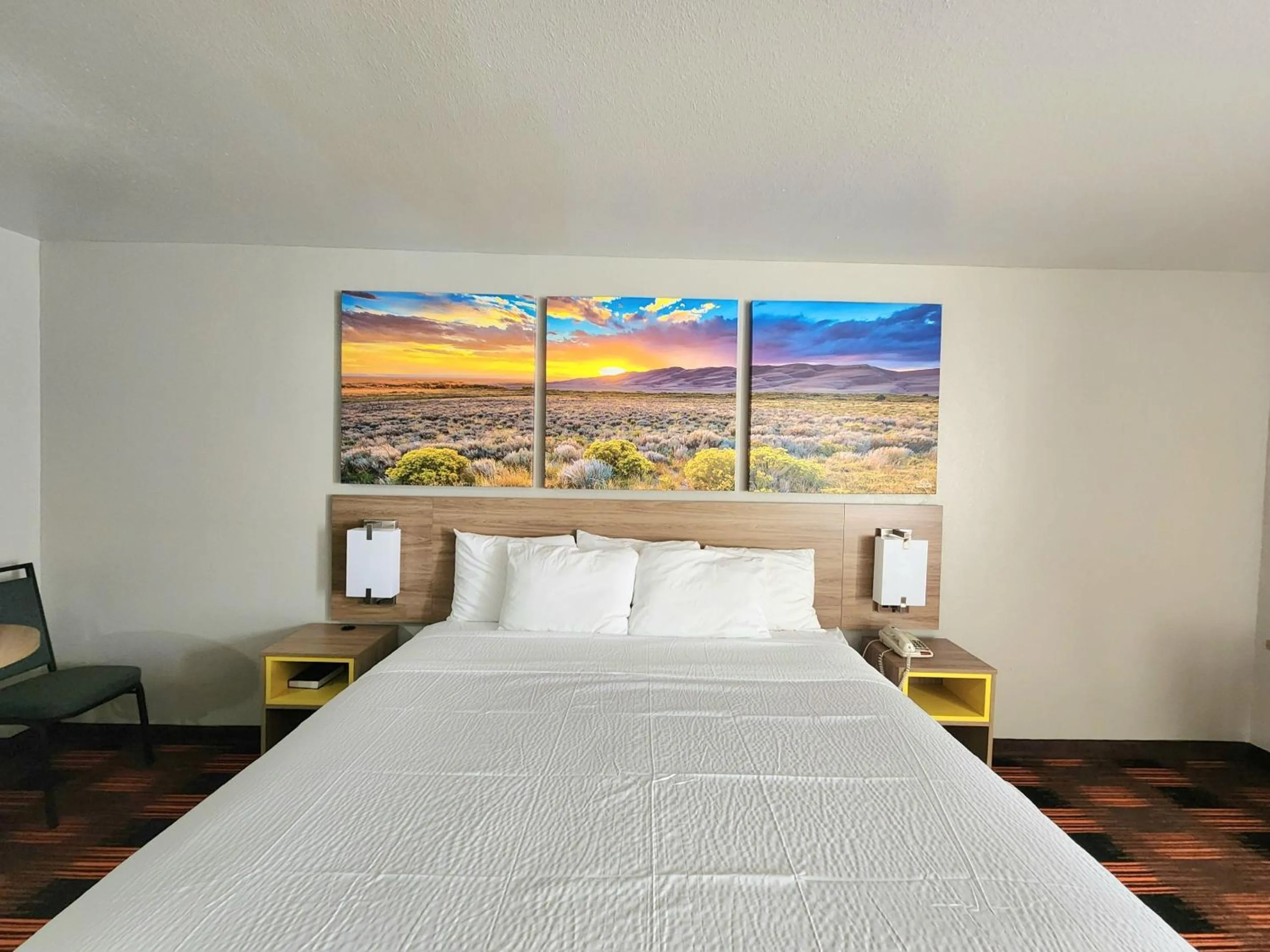 Bedroom, Bed in Days Inn by Wyndham Lumberton